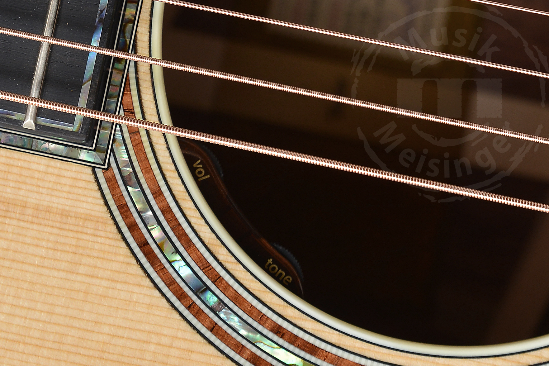 TAYLOR Gold Label 914e