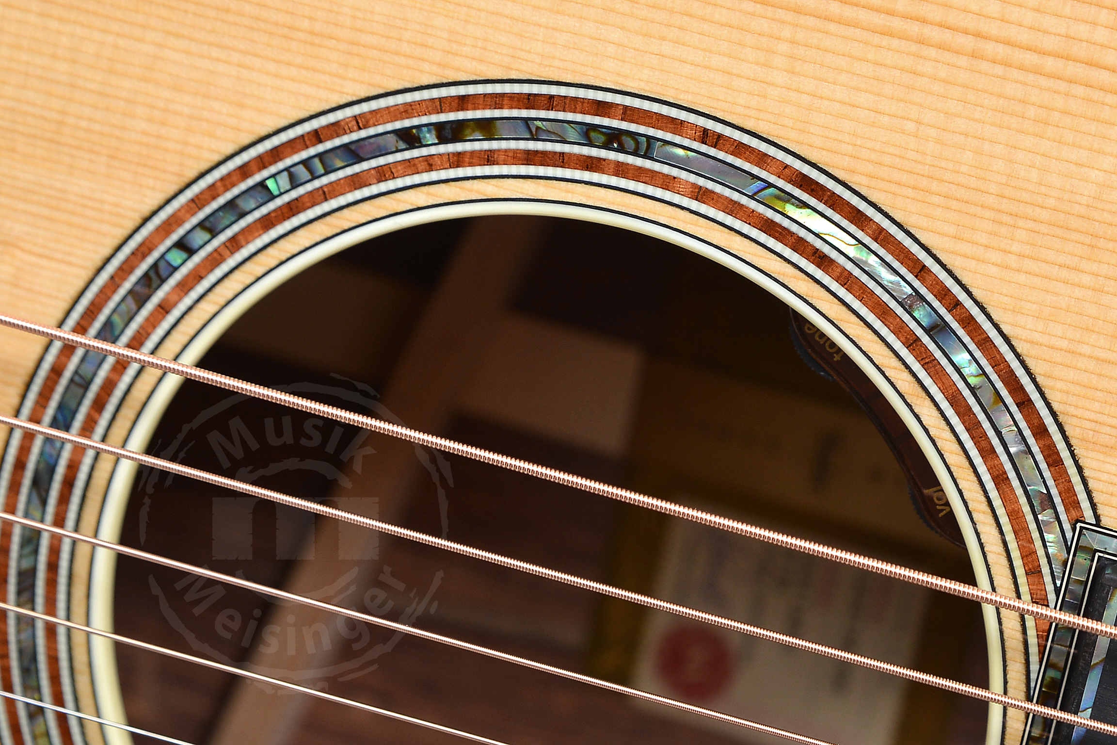 TAYLOR Gold Label 914e