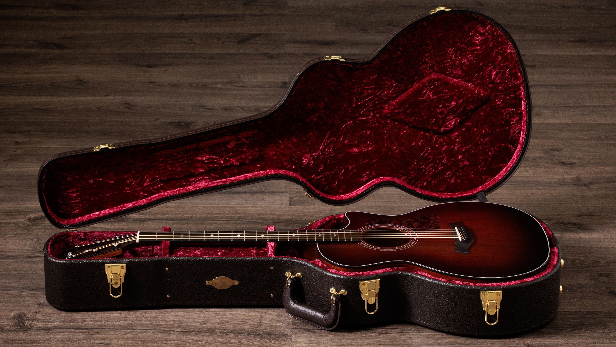 TAYLOR 324ce Baritone-6 LTD (2025)