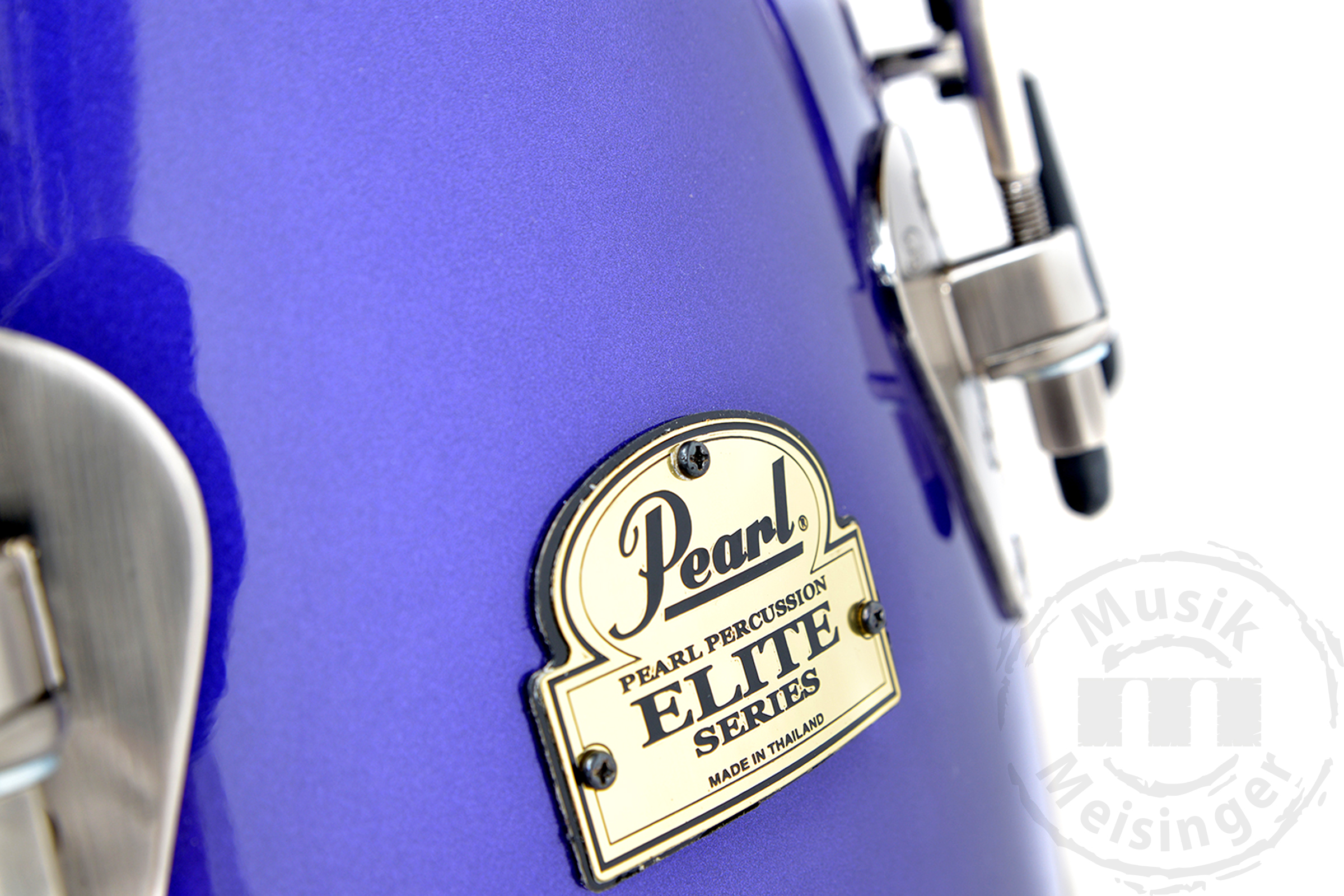 Pearl PJF-350.611 Fiberglass Djembe 14" purple metallic Pearl PJF-350.611 Fiberglass Djembe 14" purple metallic