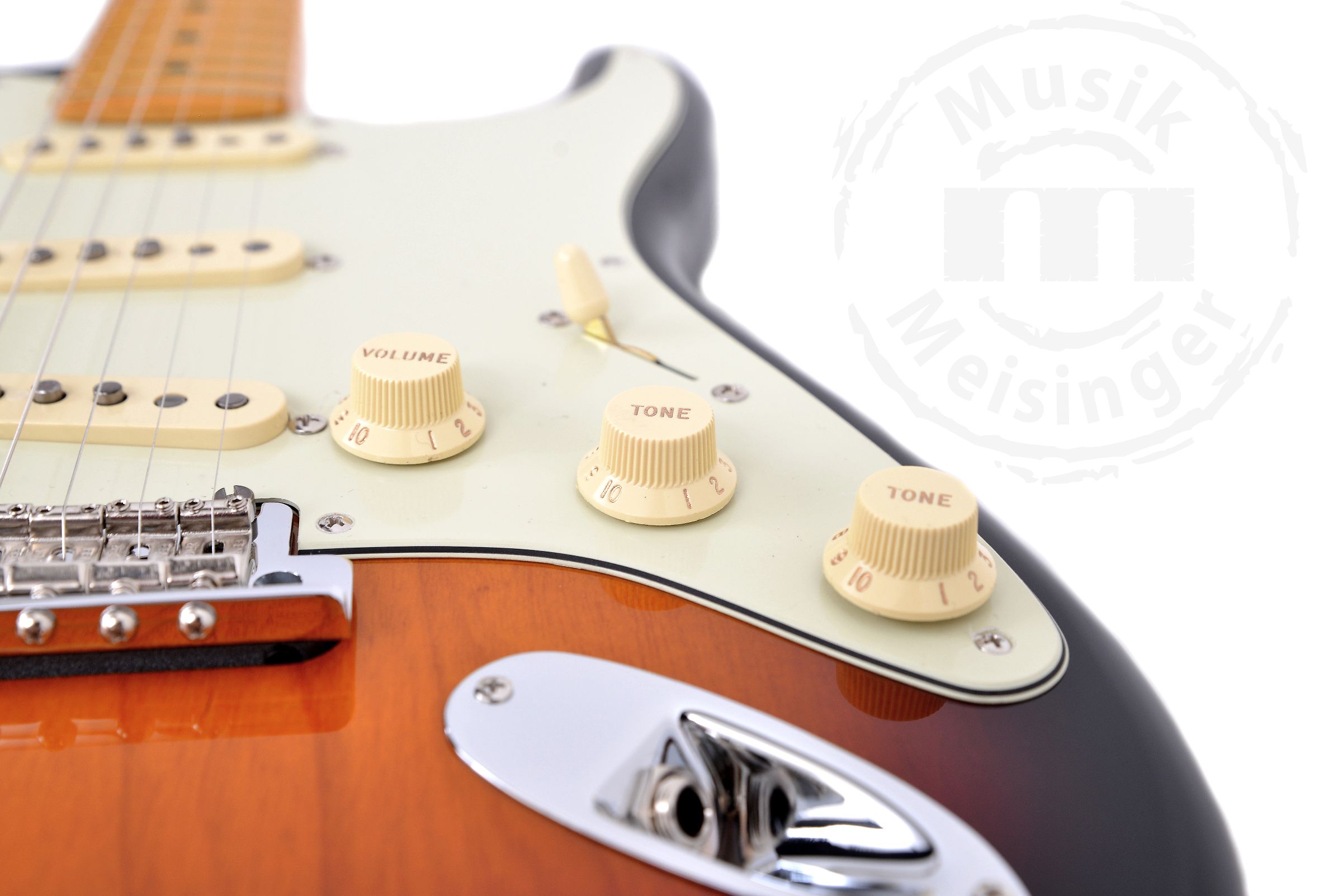 FENDER DE AM PRO II STRAT V MN 3TSB
