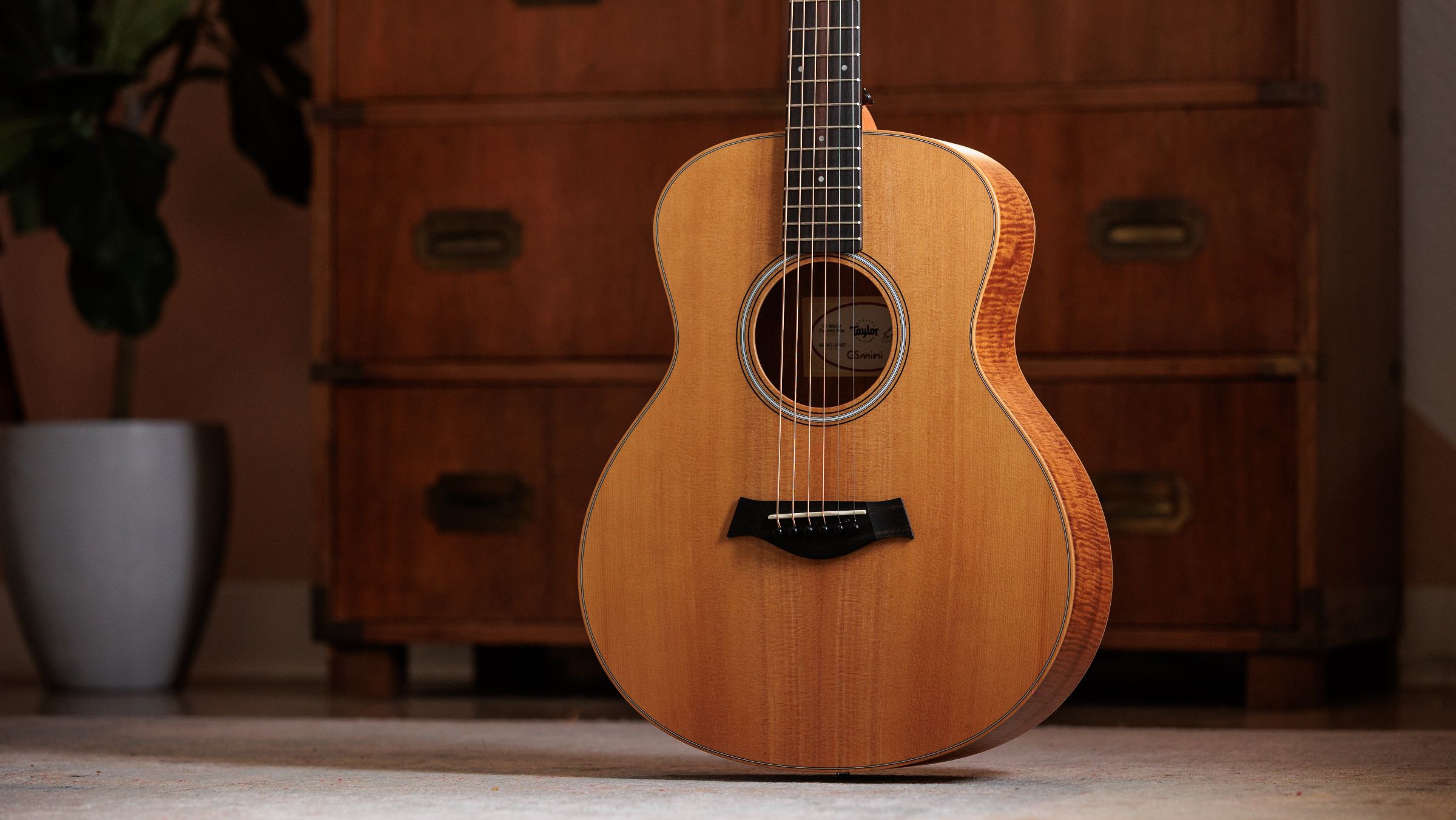 TAYLOR GS Mini-e LTD Figured Koa