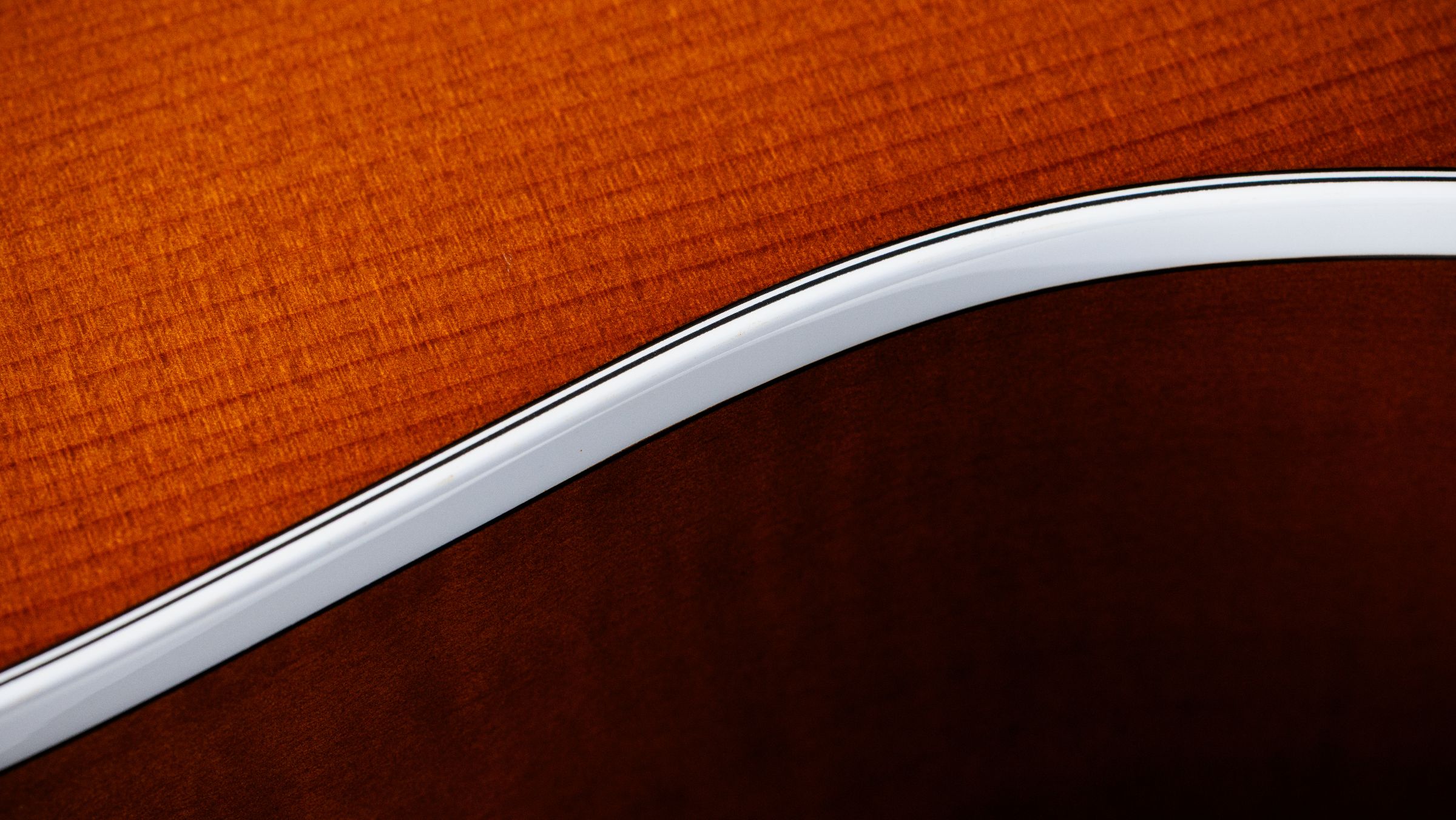 TAYLOR 217e Plus Special Editon Honeyburst