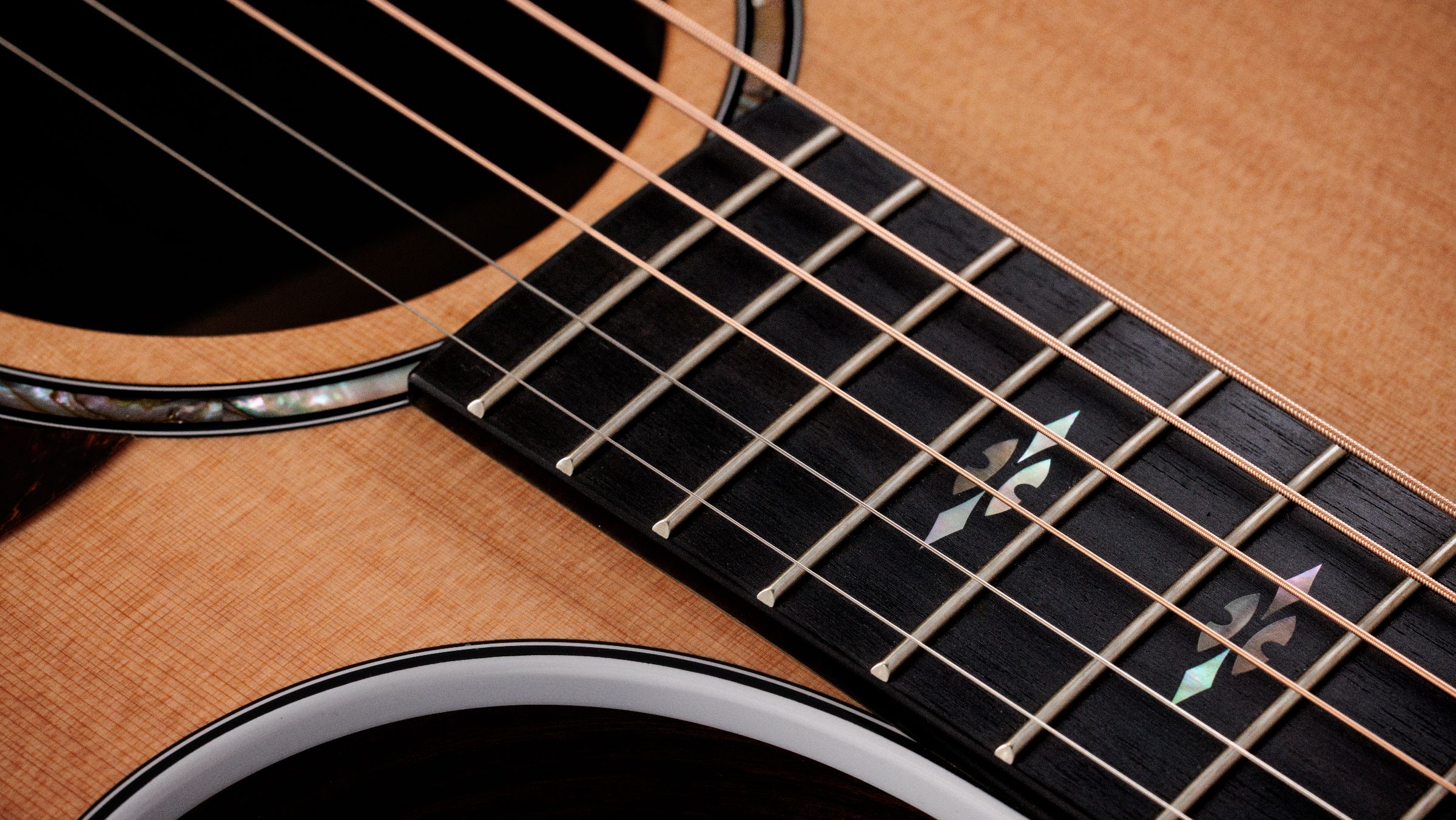 TAYLOR 714ce,Ind.Rosewood/Cedar,2026