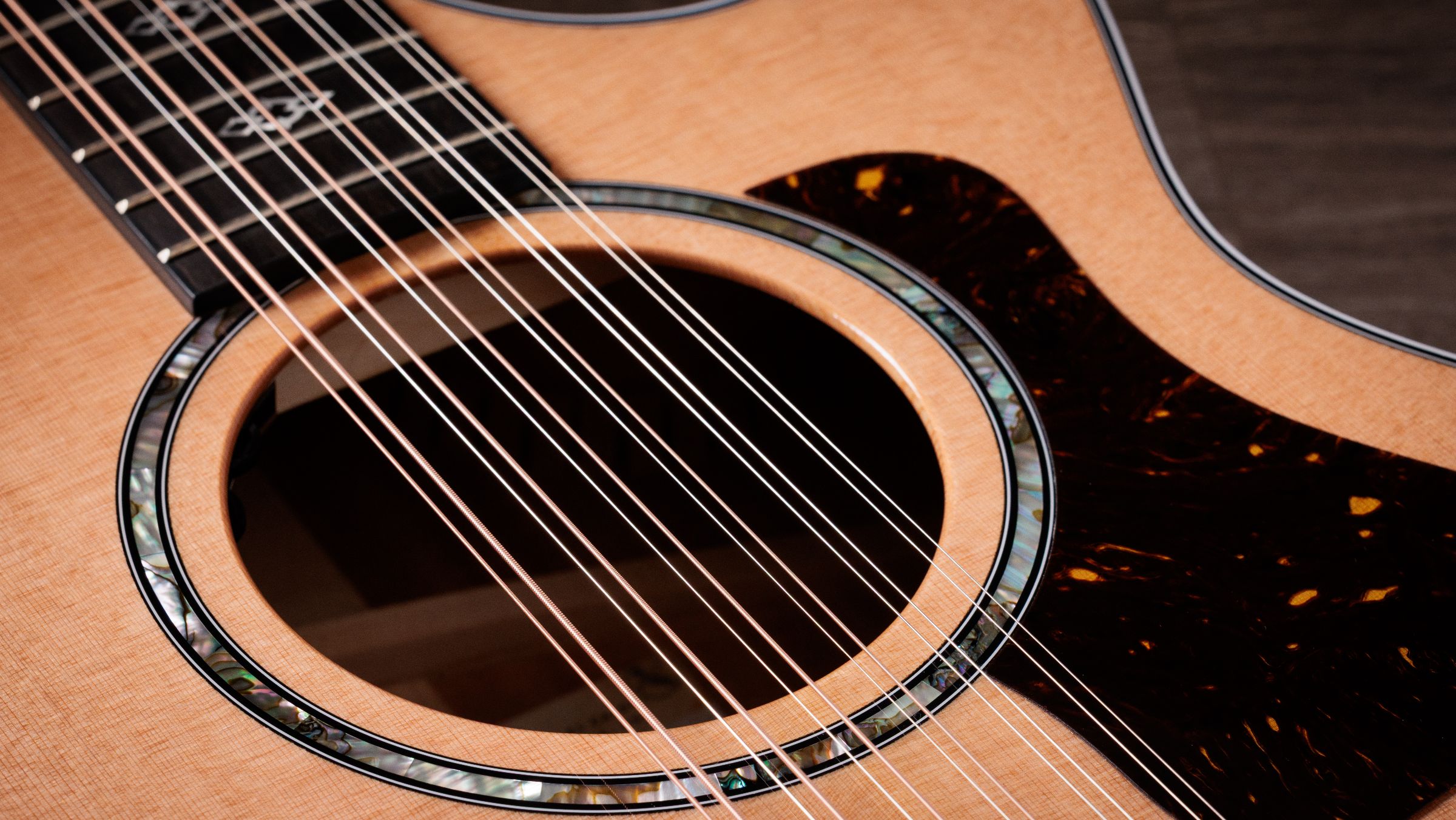 TAYLOR 552ce 12-Fret 12 String Next Generation