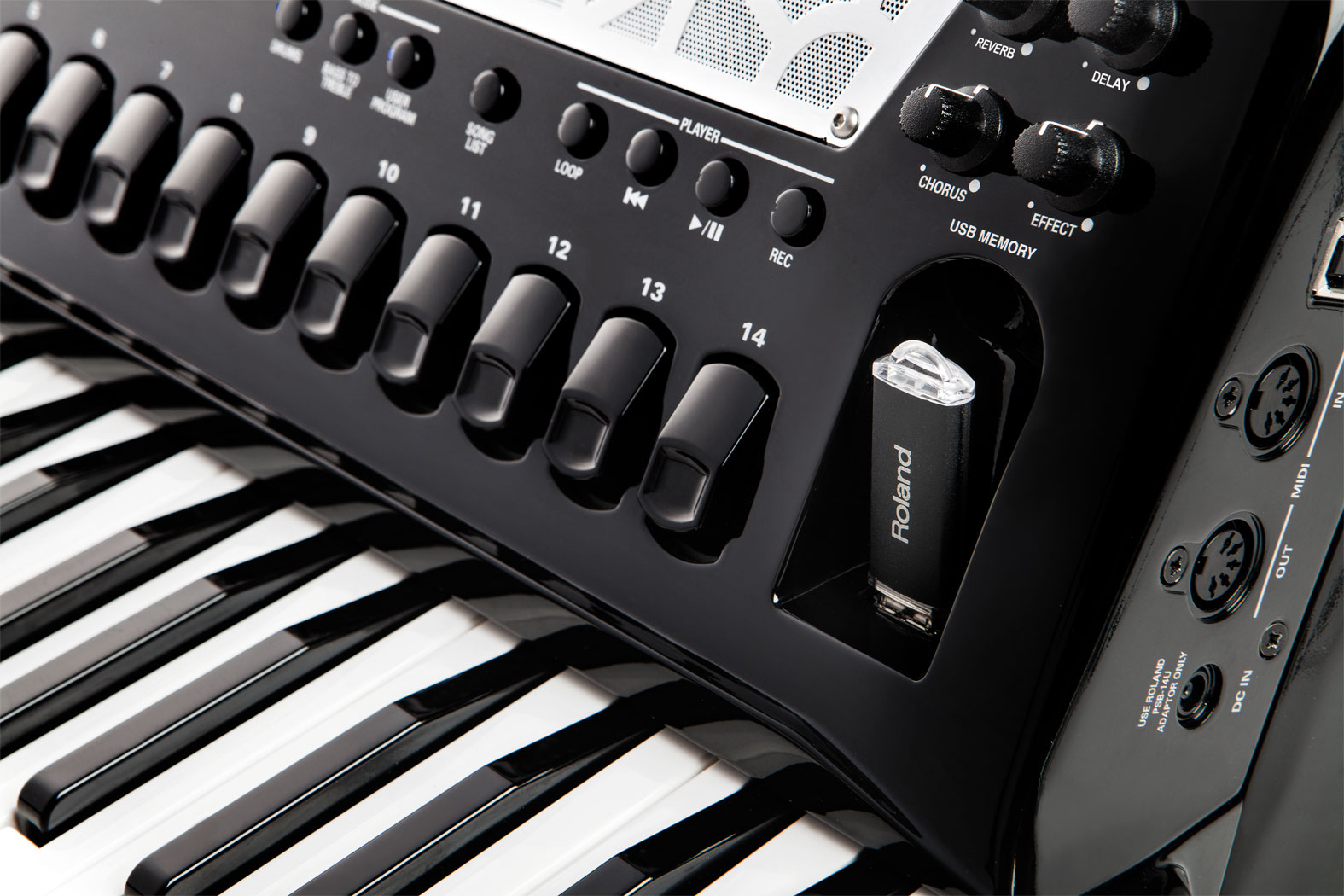 Roland FR-8 X BK V-Accordion inkl. Soft Bag