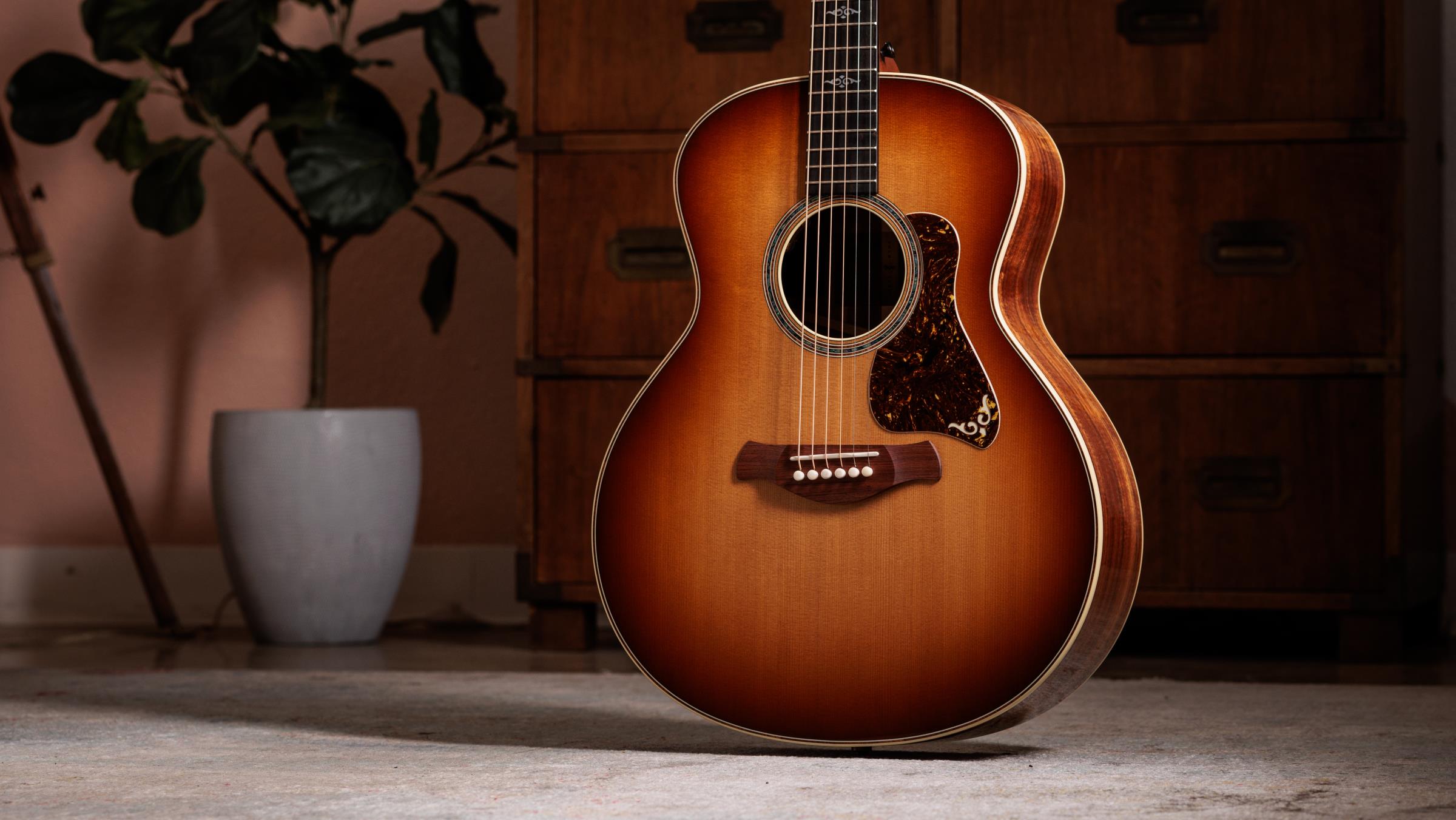 TAYLOR Gold Label 814e Koa Sunburst