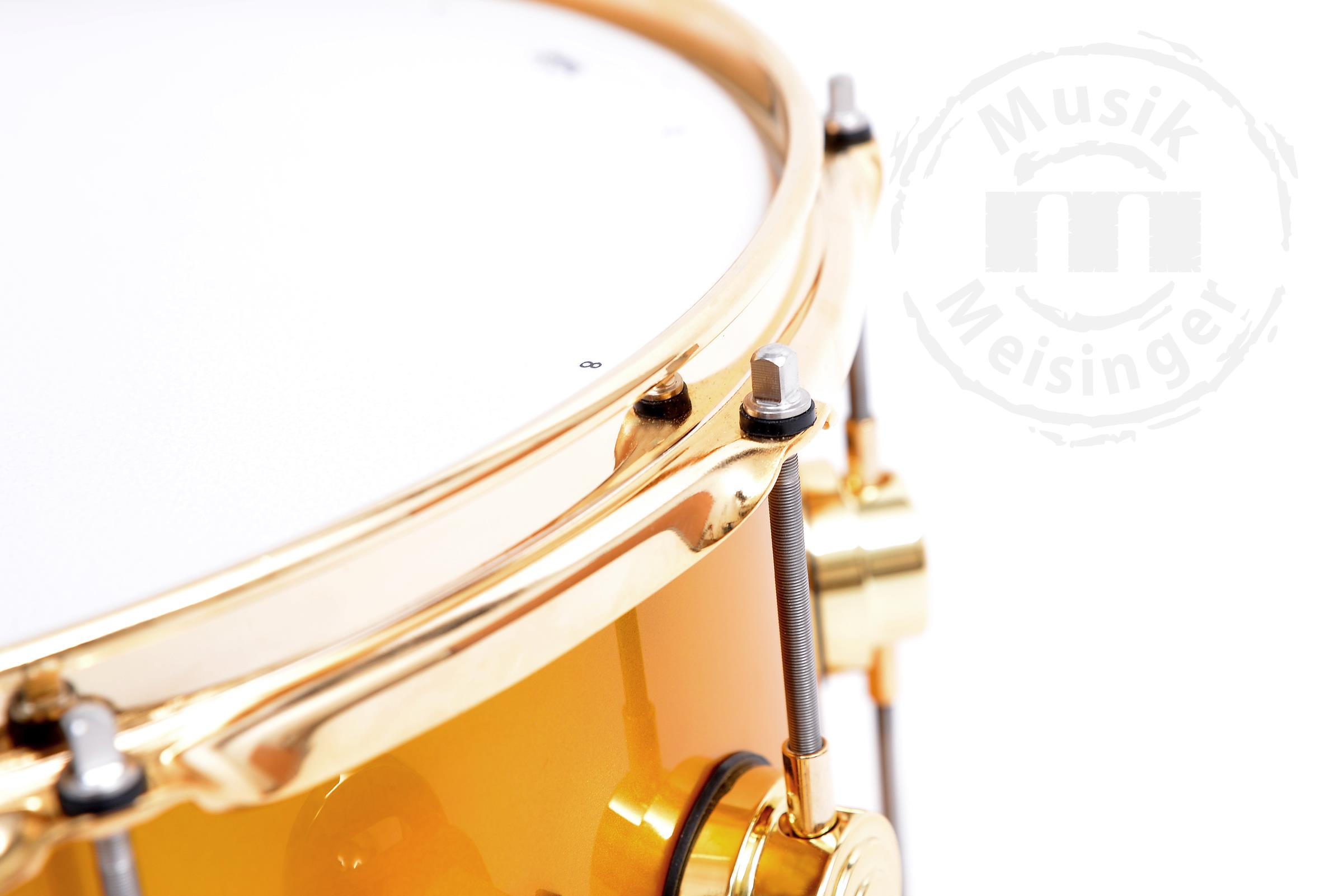 dw Collectors 14x7 Snare Vegas Gold (Gold HW) dw Collectors 14x7 Snare Vegas Gold (Gold HW)