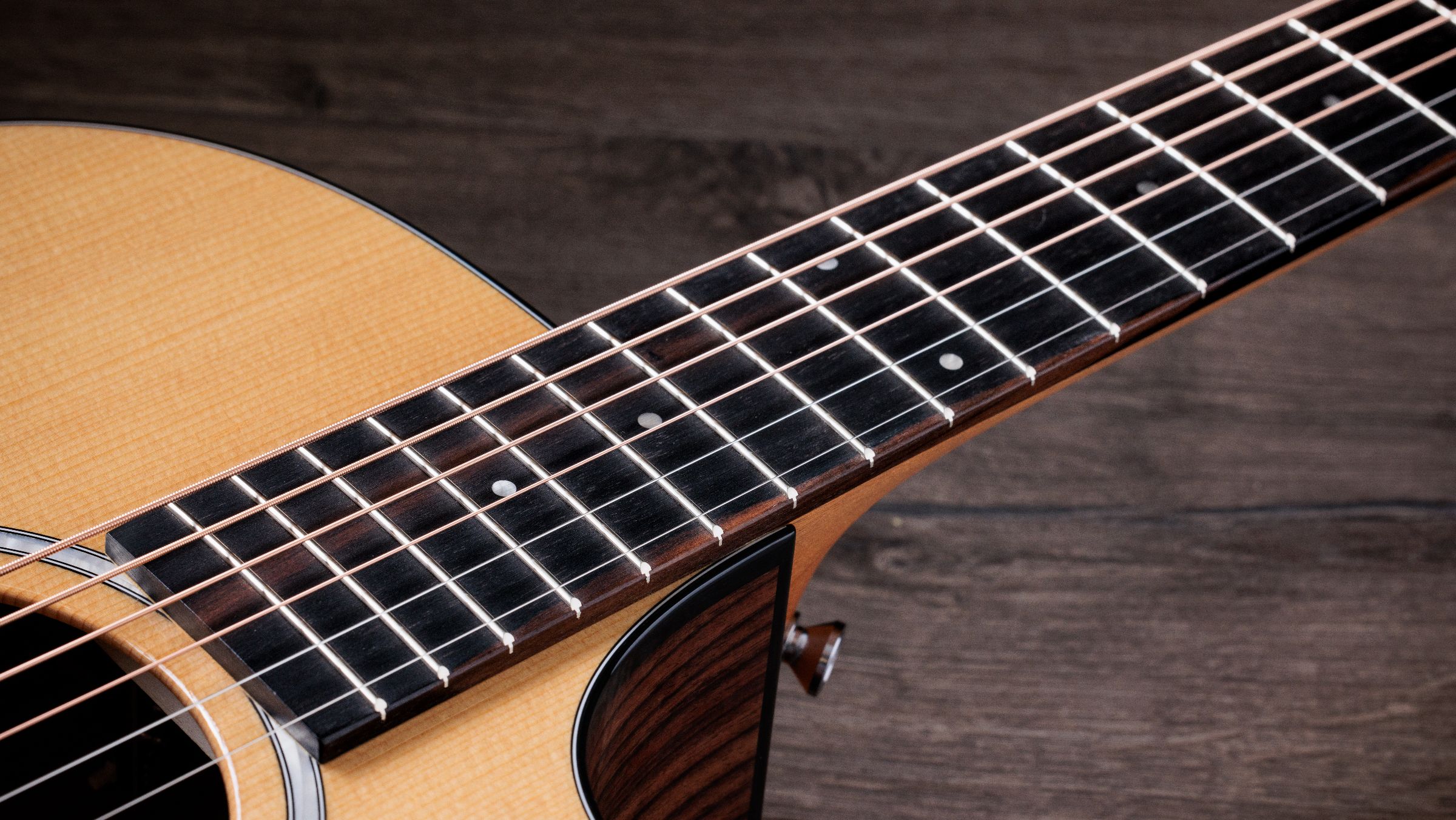 TAYLOR 212ce Plus