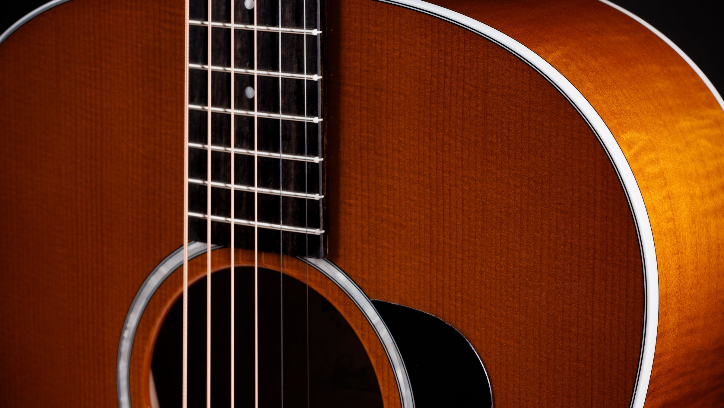 TAYLOR 217e Plus Special Editon Honeyburst