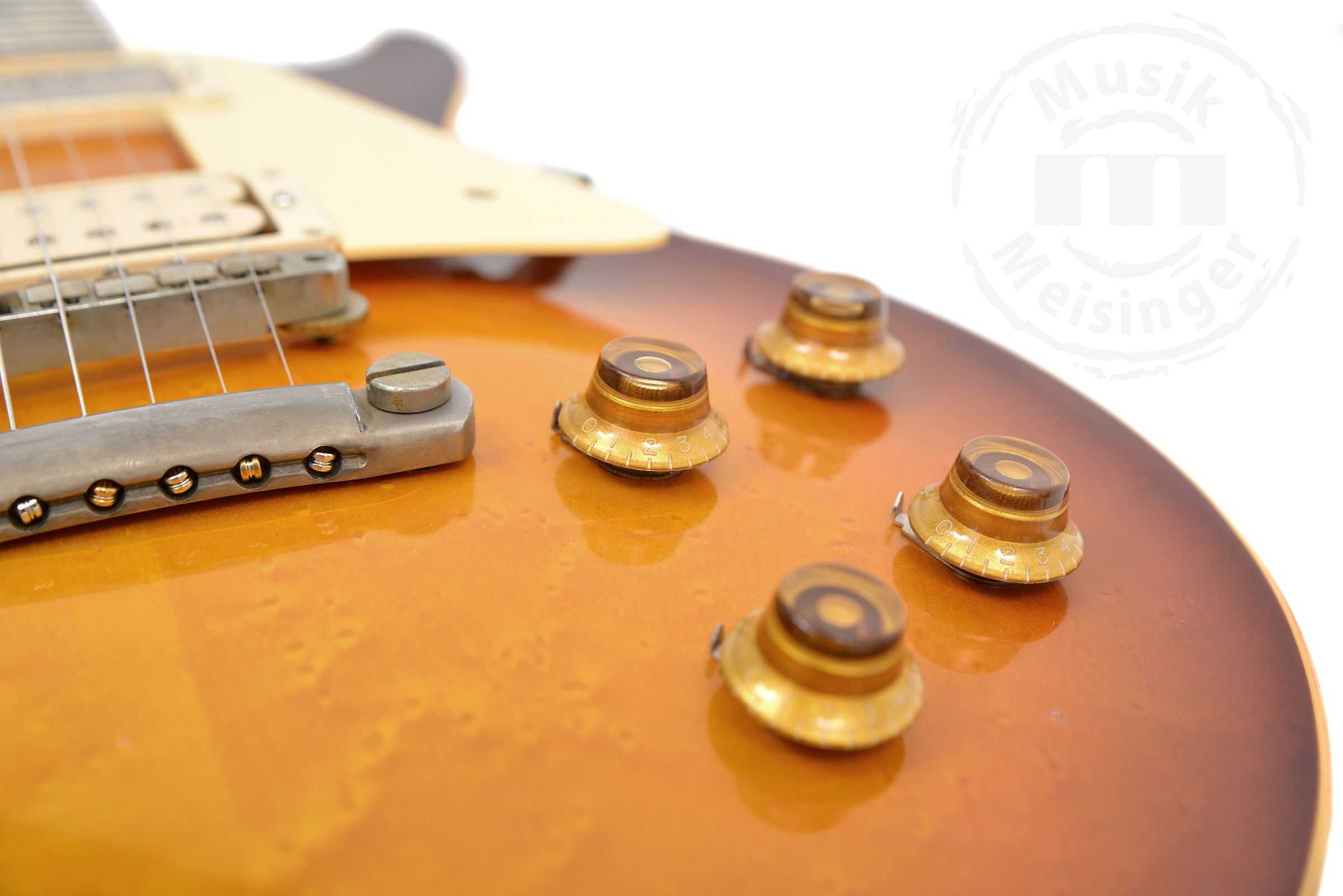 GIBSON Custom LE 1959 Les Paul Standard Reissue with Birdseye Maple Top, Light Aged, Peach Tea Burst