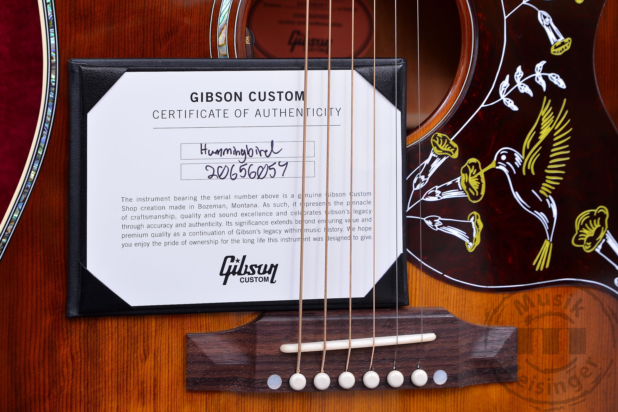 GIBSON Hummingbird Anniversary Limited Edition Cremona Burst