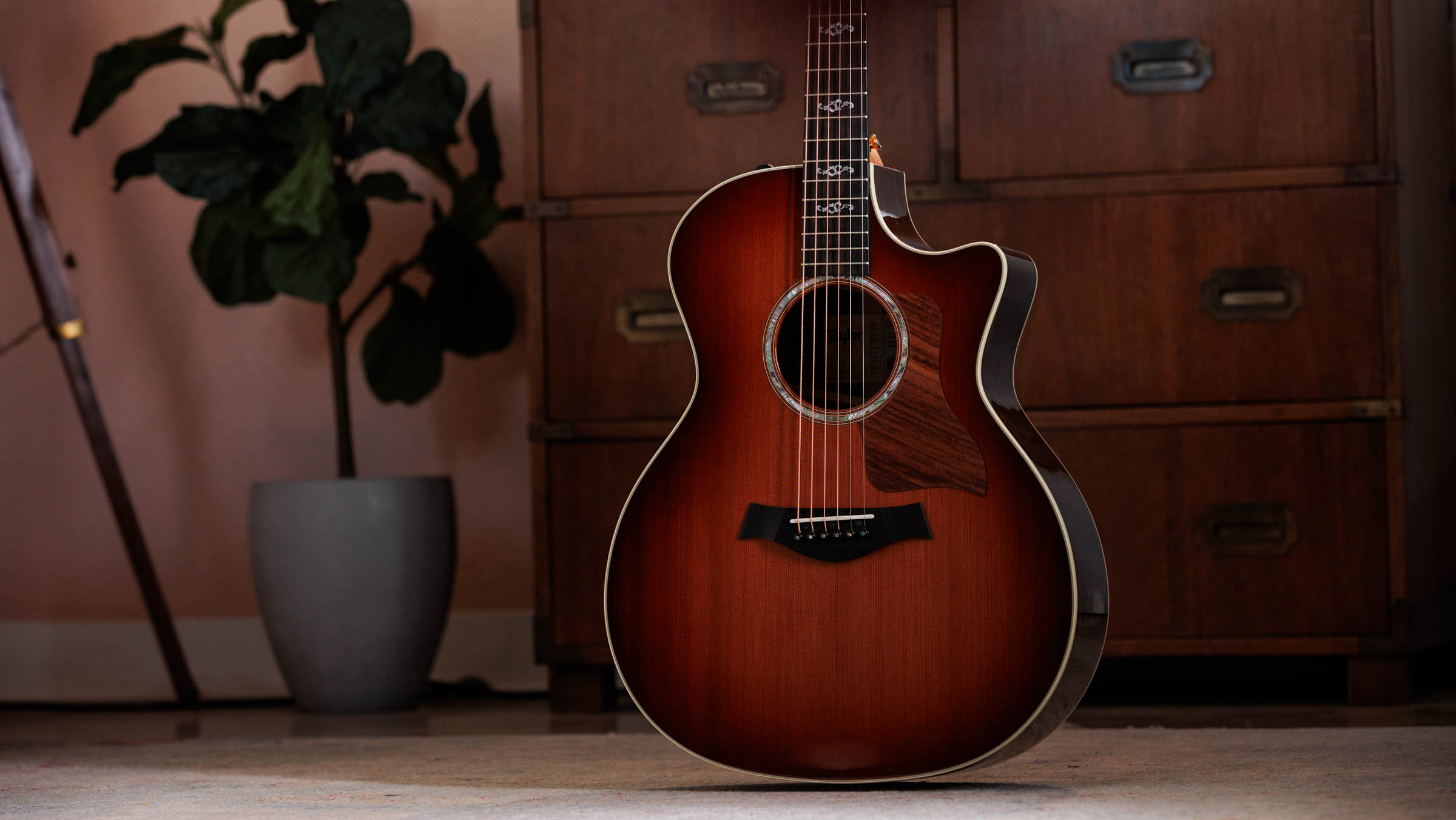 TAYLOR Sunset Blvd 714ce SEB TAYLOR Sunset Blvd 714ce SEB