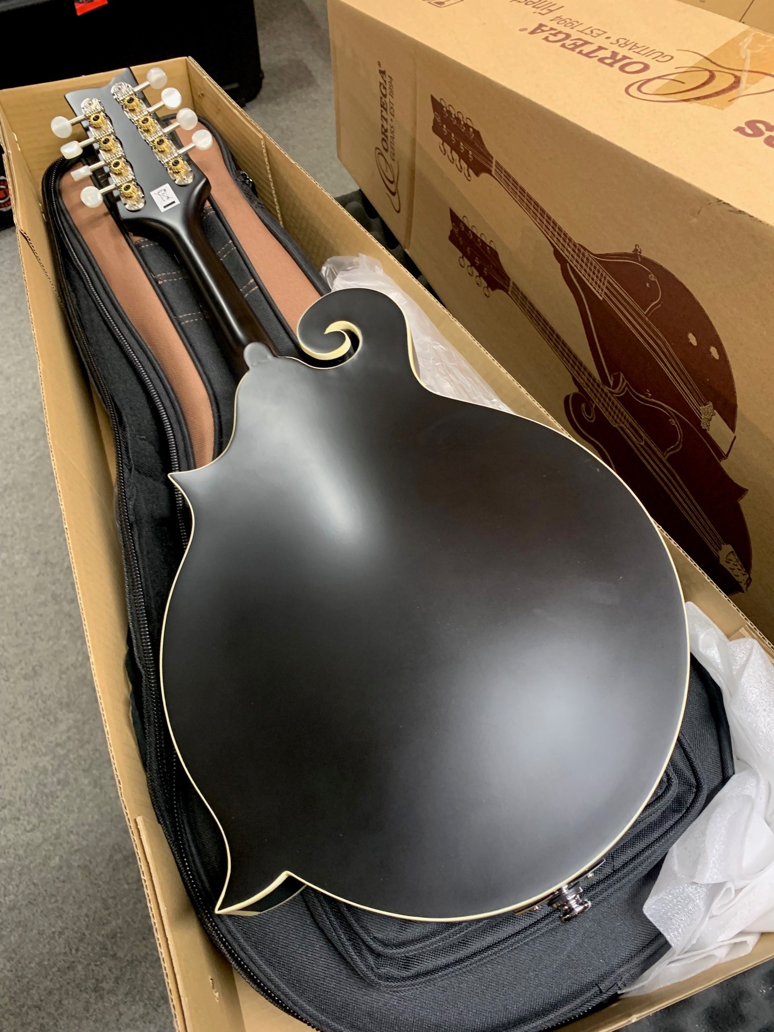 Ortega RMFE40SBK Mandoline F-Style Satin Black