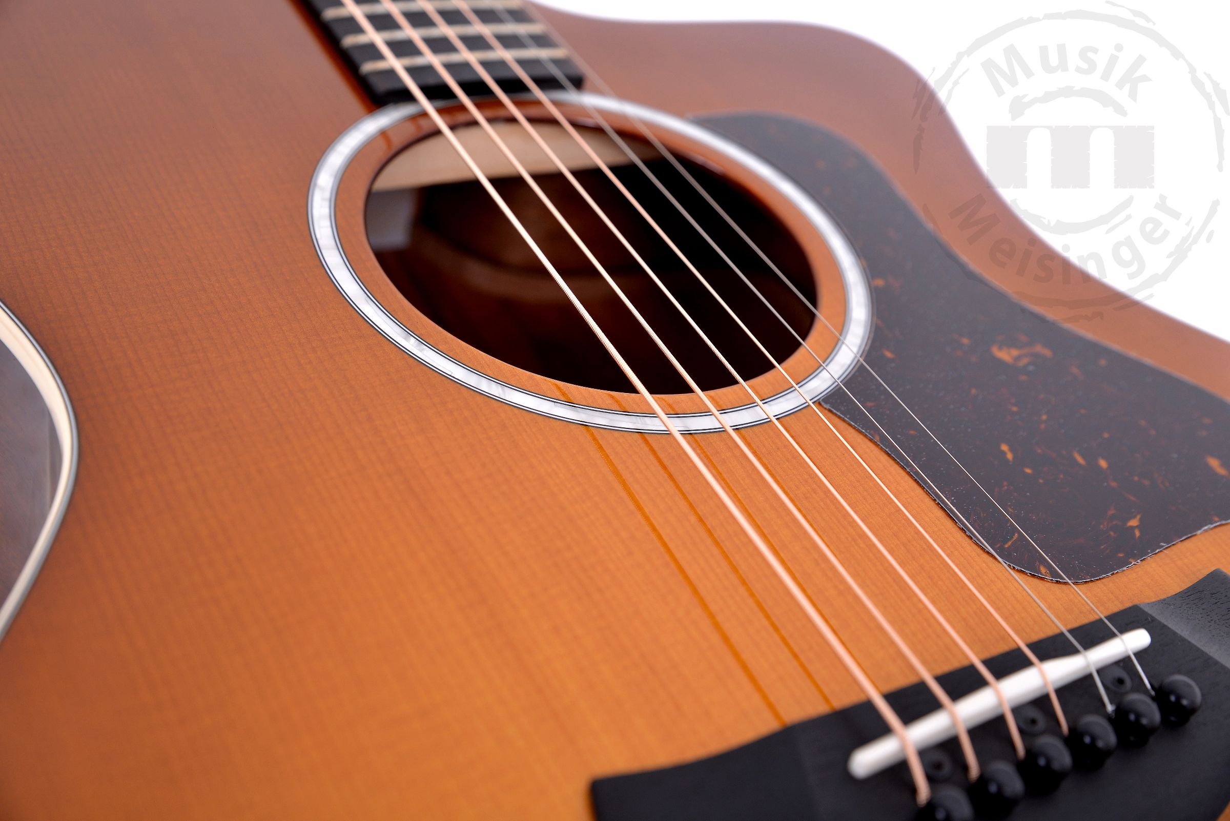 TAYLOR 214ce-K DLX Special Edition Honeyburst