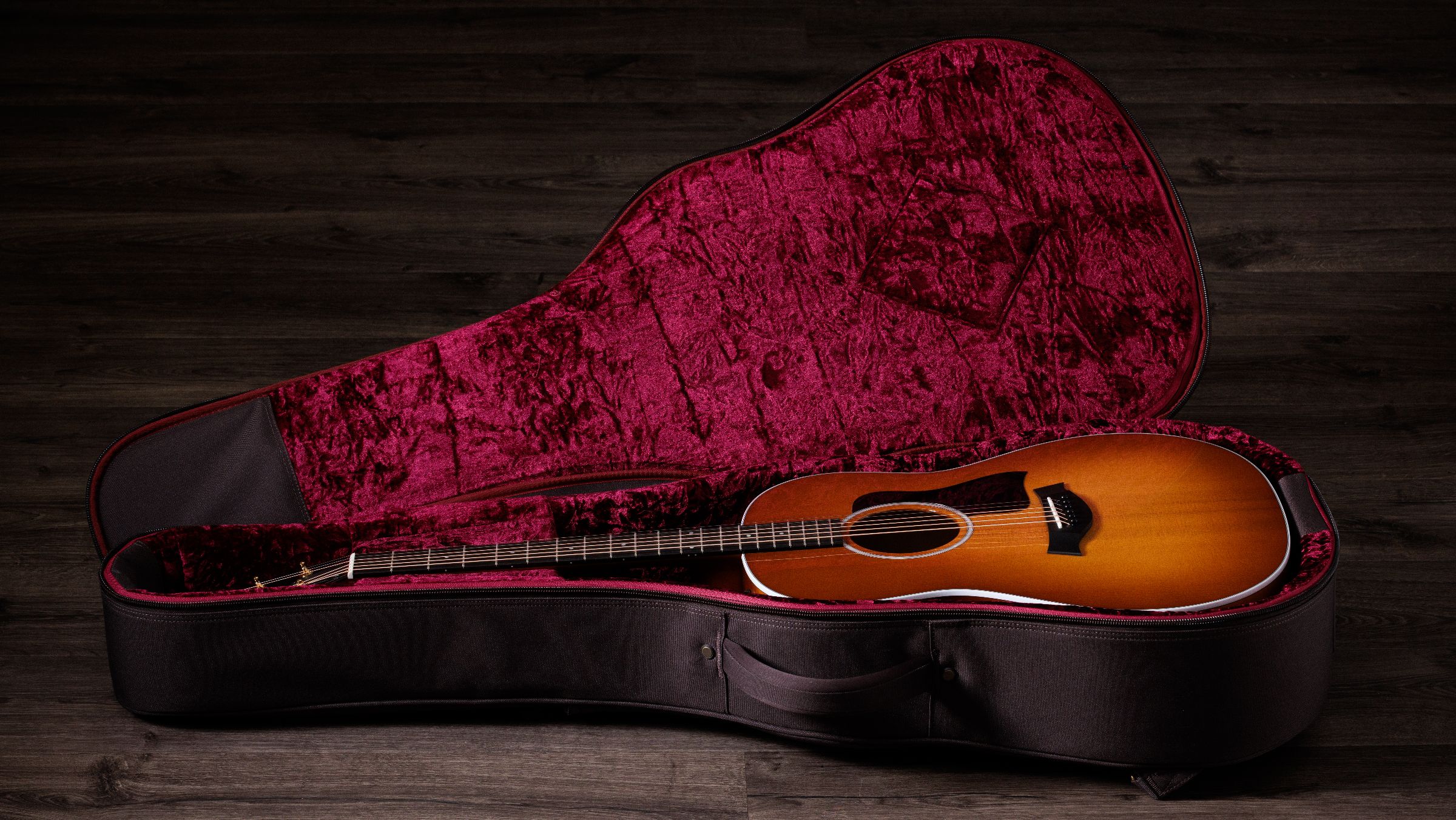 TAYLOR 217e Plus Special Editon Honeyburst