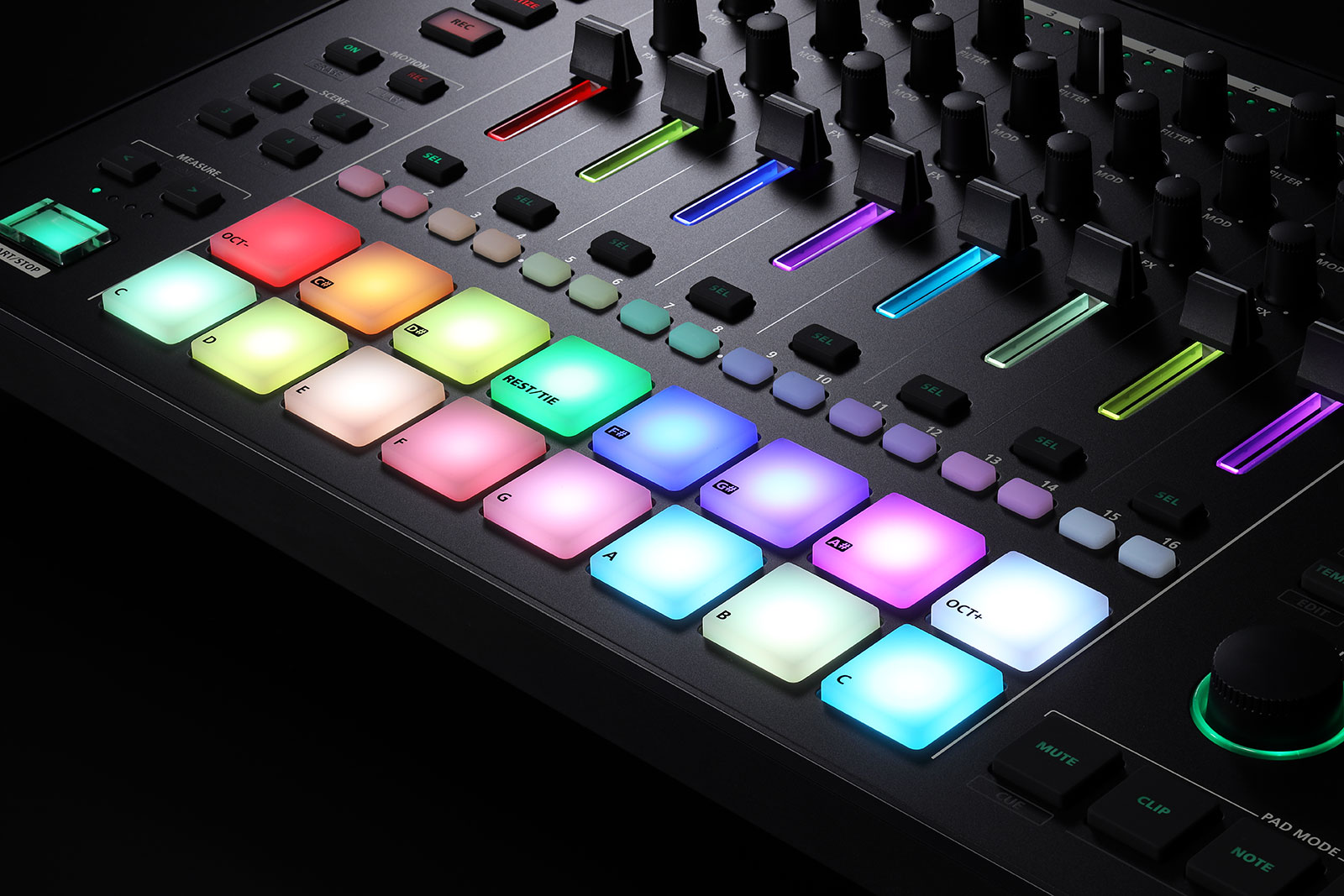 Roland MC-707 (Retoure)