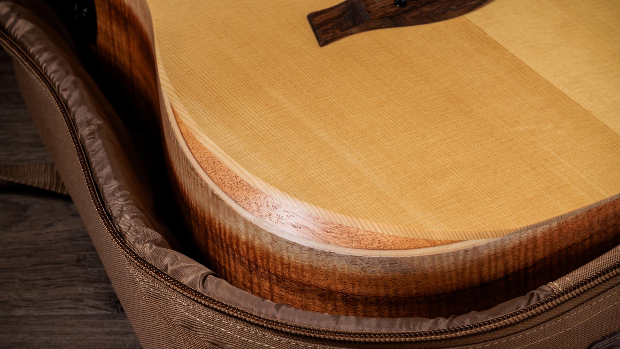 TAYLOR Academy 10e LTD ,Figured Koa/Spruce TAYLOR Academy 10e LTD ,Figured Koa/Spruce