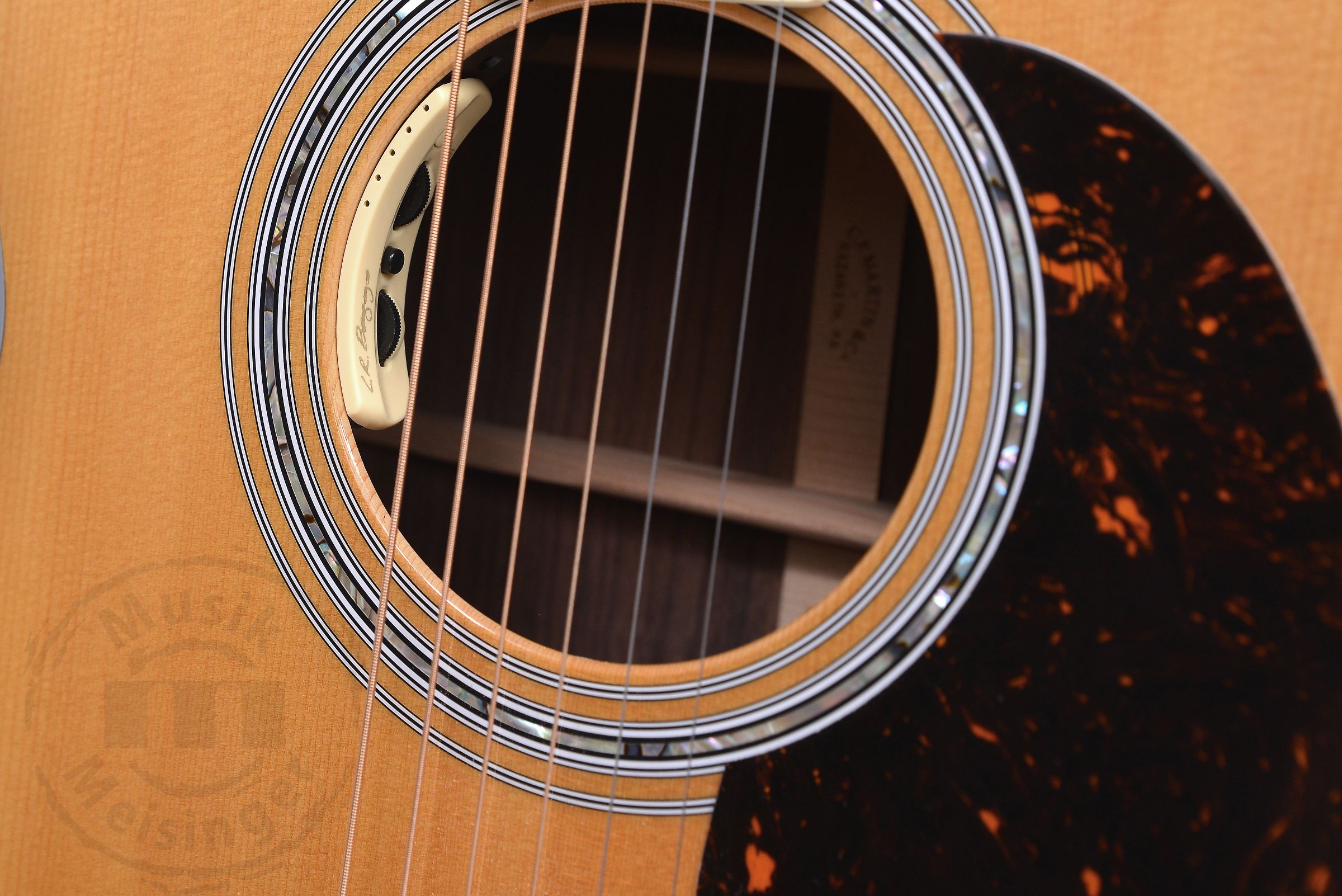 MARTIN GUITARS J-40 2024 #GEBRAUCHT