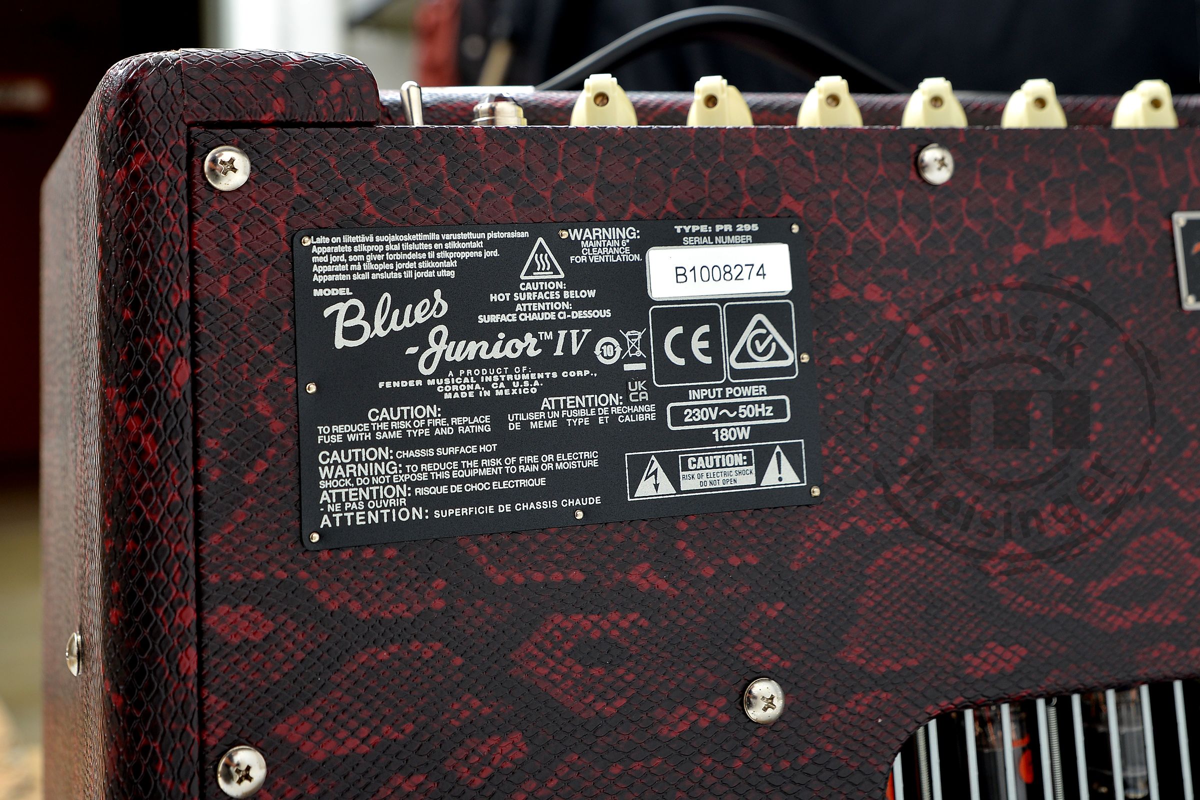 FENDER BLUES JR IV RED SNAKE TEXAS 230V EU