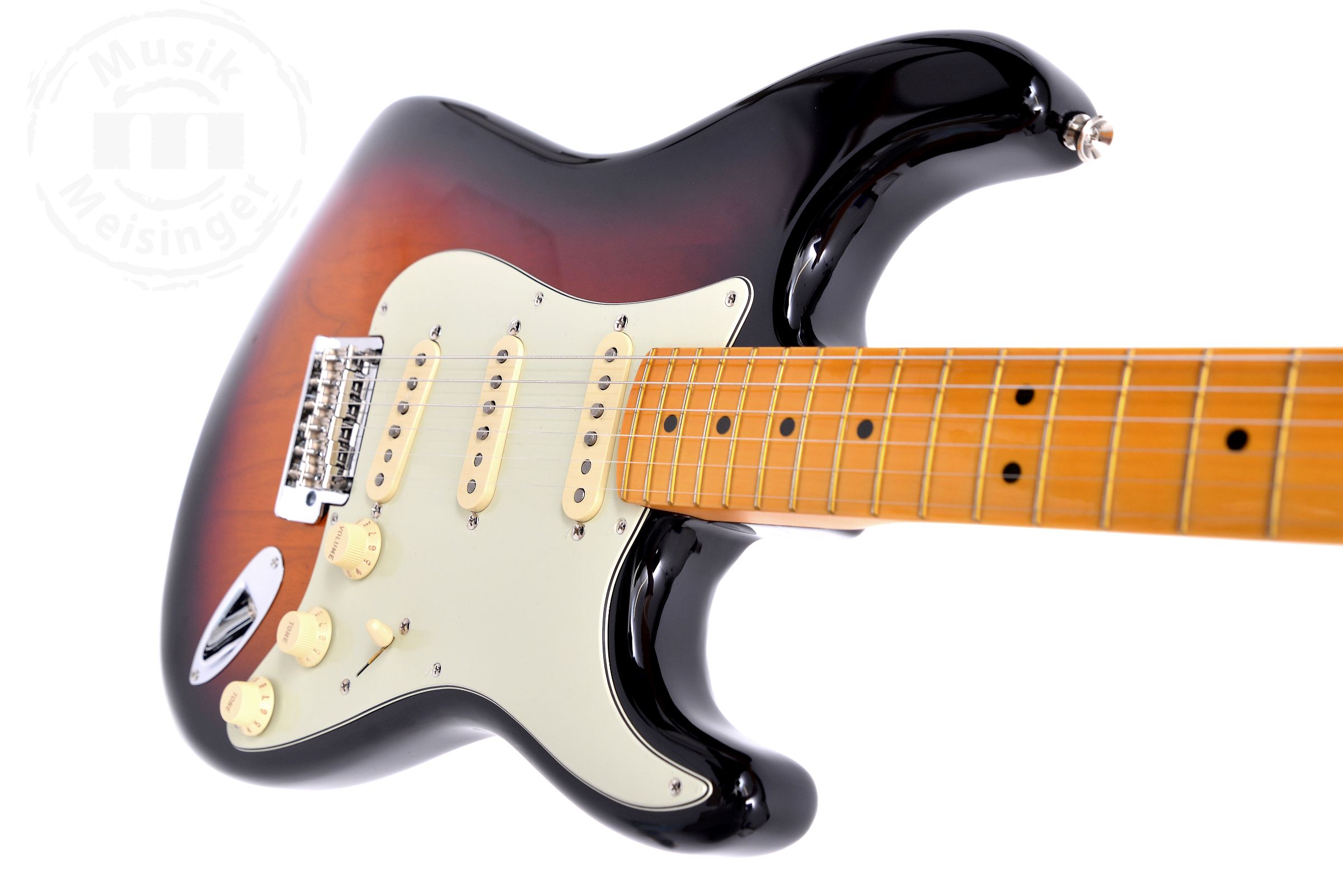 FENDER DE AM PRO II STRAT V MN 3TSB