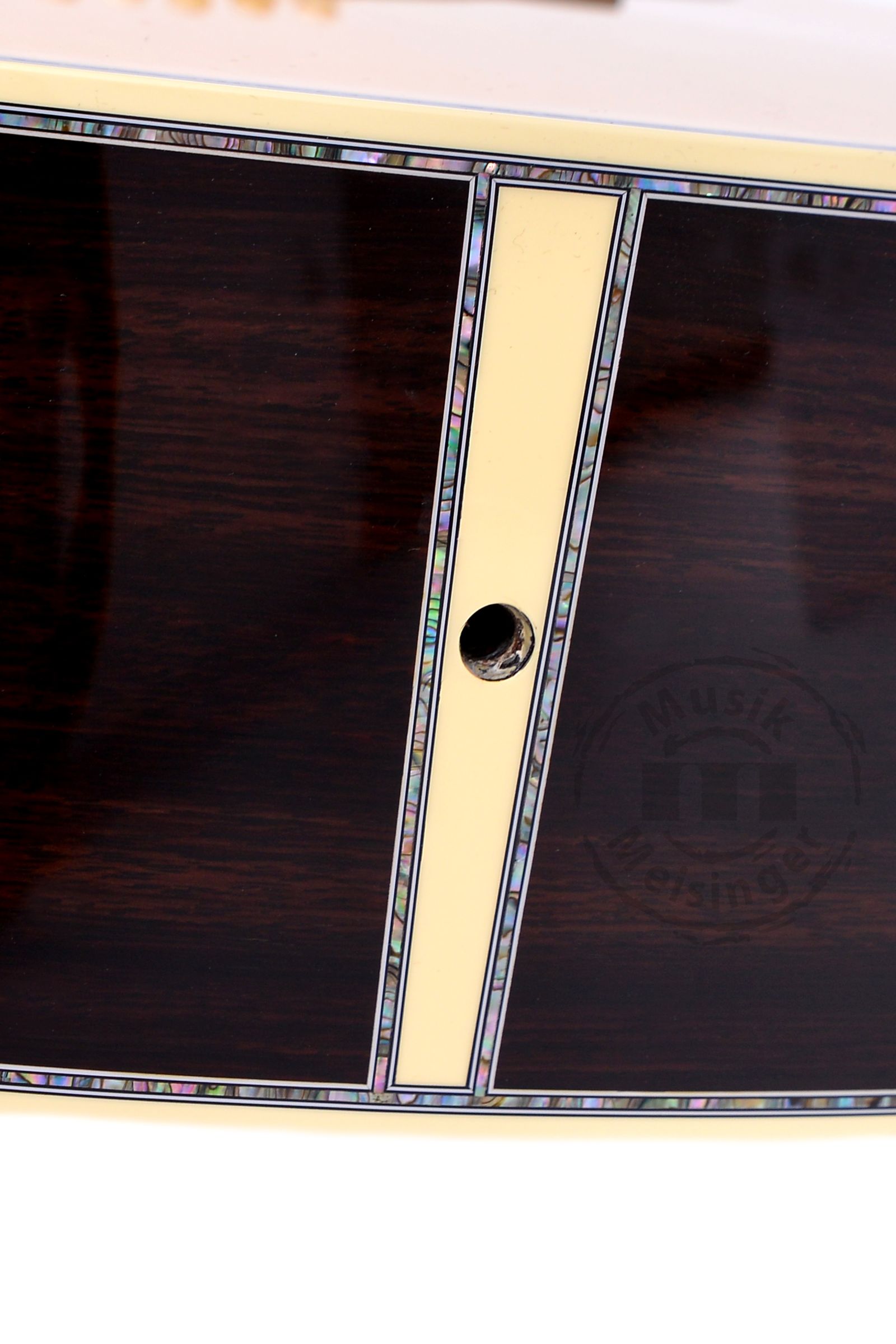 MARTIN GUITARS D-45
