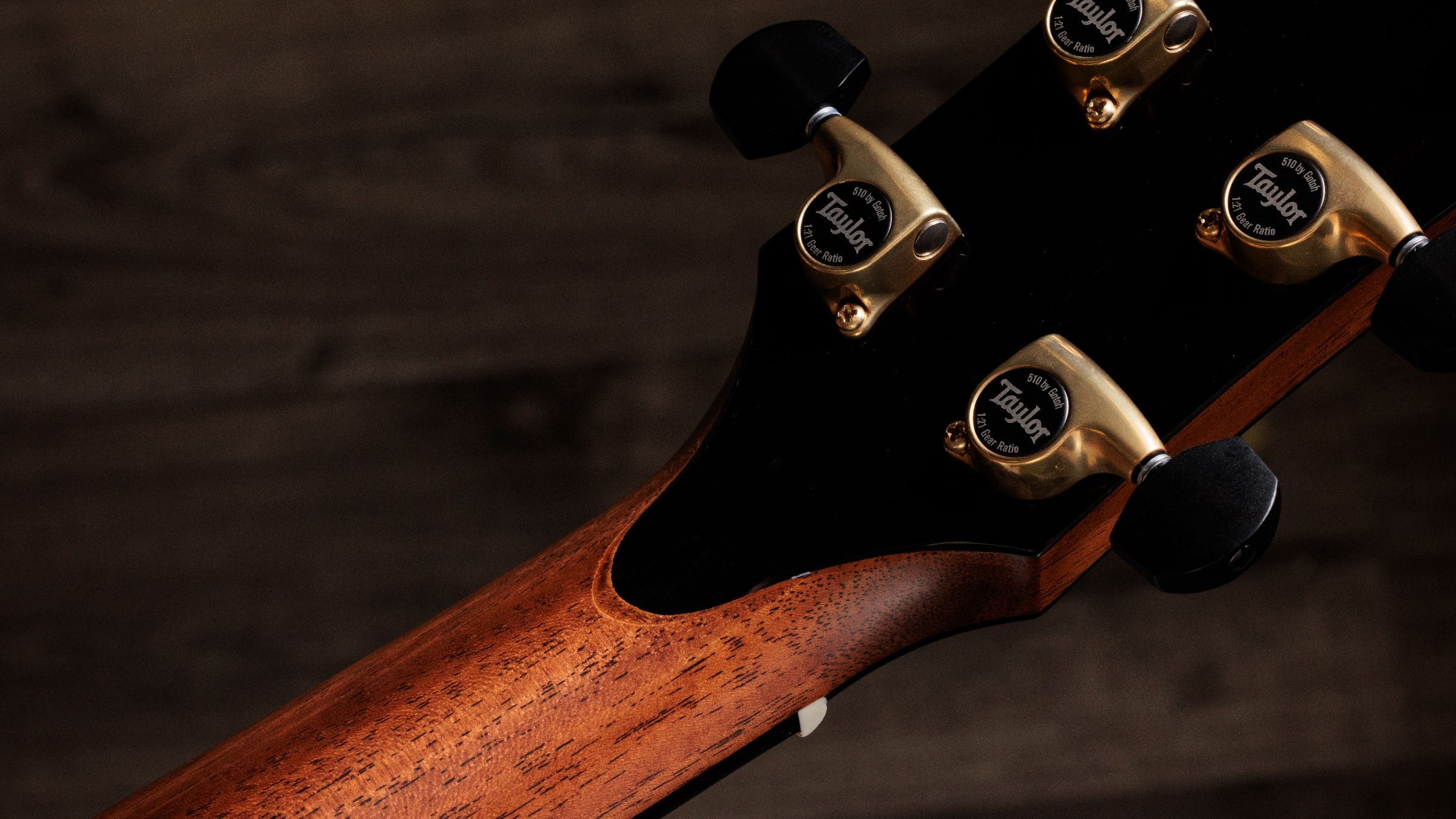 TAYLOR Gold Label 914e