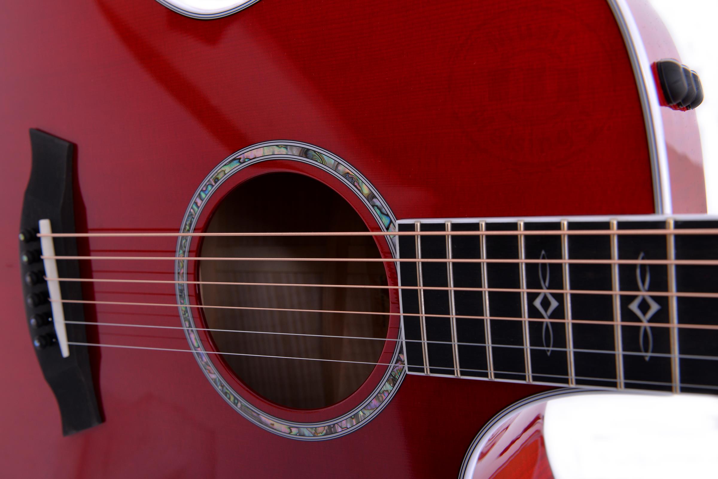 TAYLOR 614ce Special Edition, Trans Red