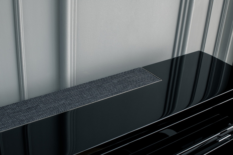 Kawai Novus NV6 schwarz poliert