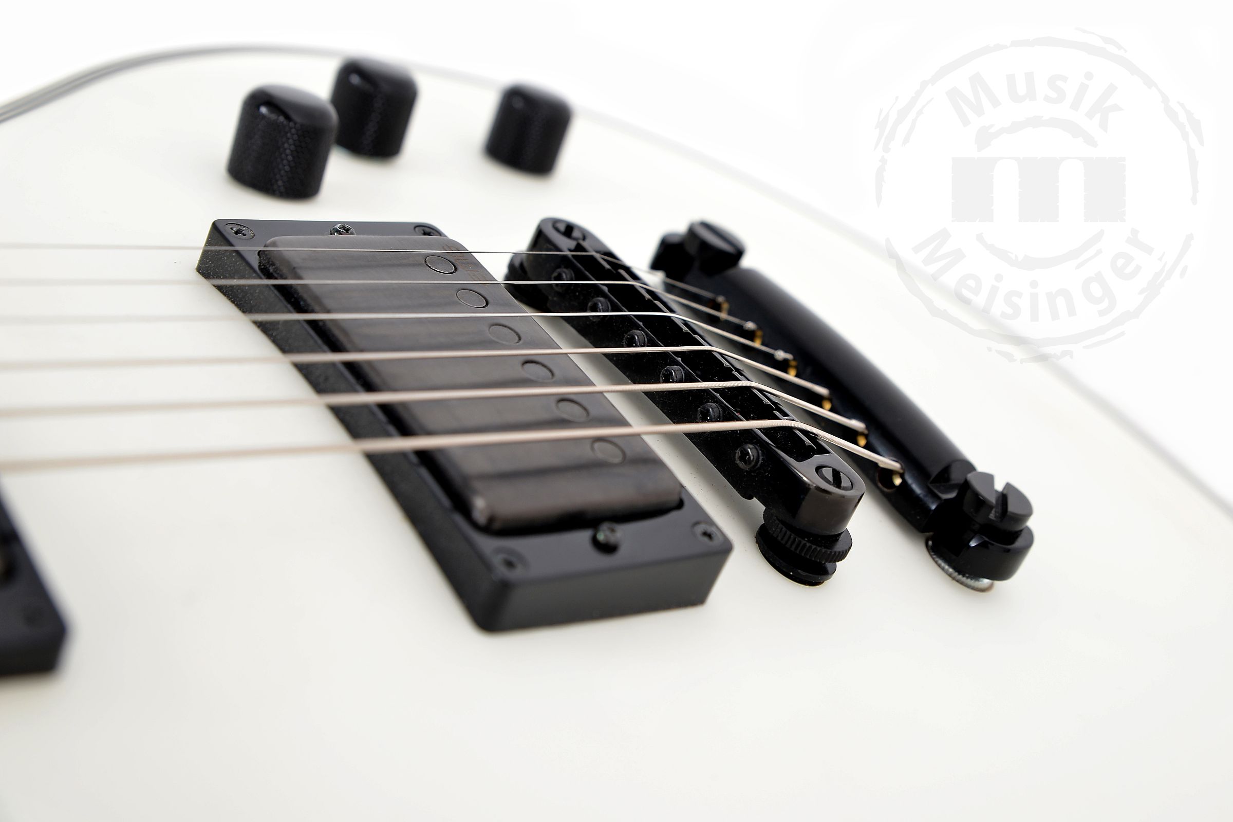 ESP E-II Eclipse Snow White Satin #GEBRAUCHT
