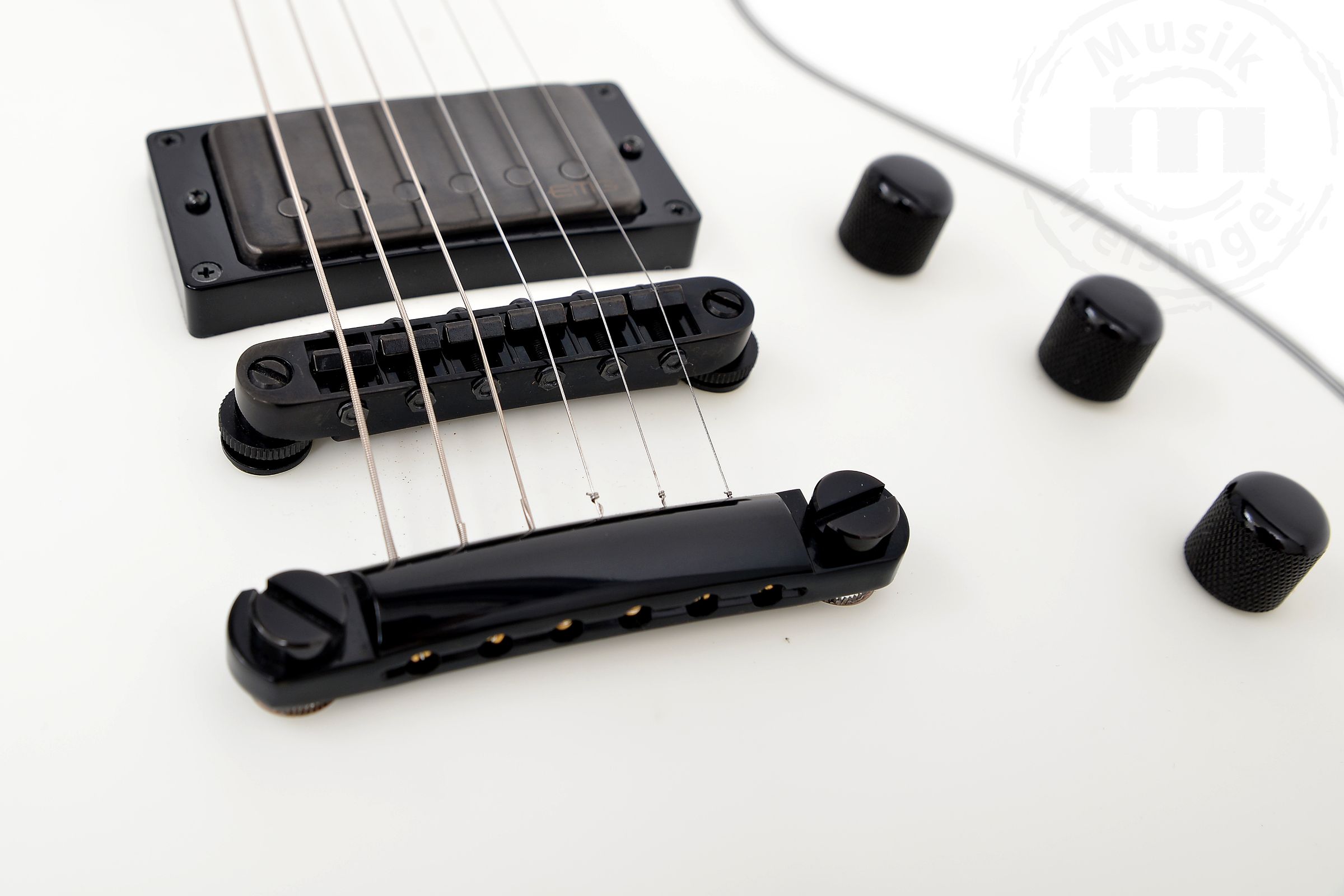 ESP E-II Eclipse Snow White Satin #GEBRAUCHT