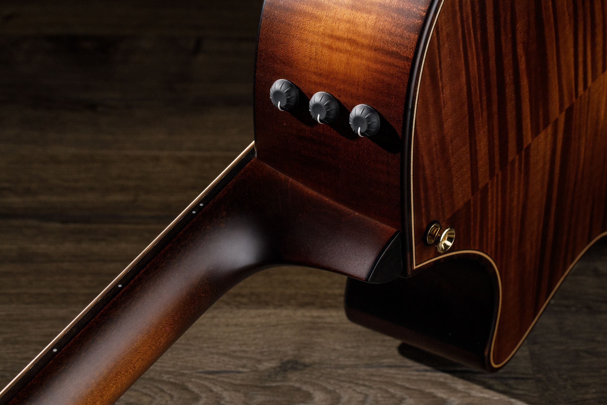 TAYLOR Builder's Edition 614ce,Nat Top TAYLOR Builder's Edition 614ce,Nat Top