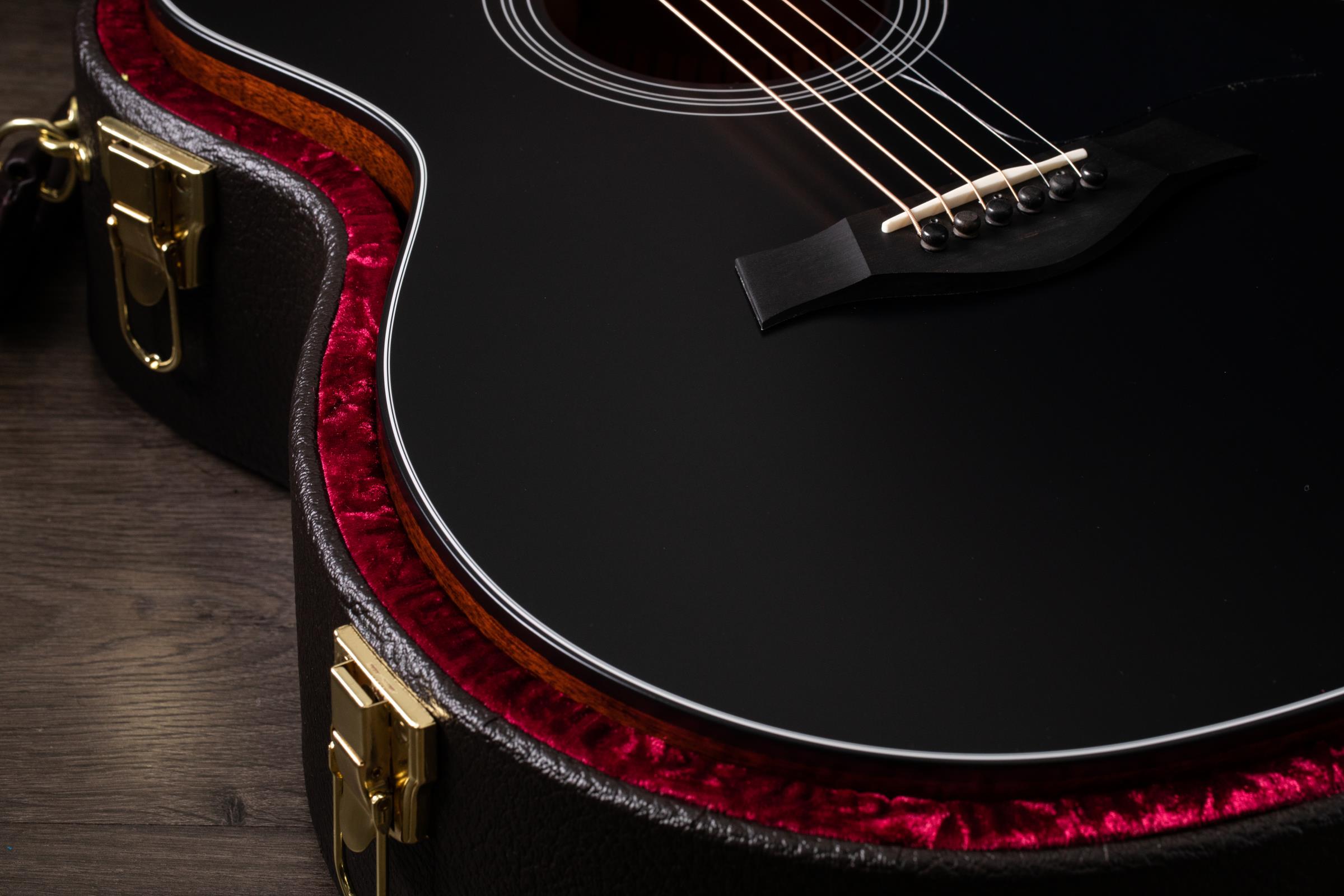TAYLOR 324ce Blacktop LTD, Mahagony/Mahagony TAYLOR 324ce Blacktop LTD, Mahagony/Mahagony