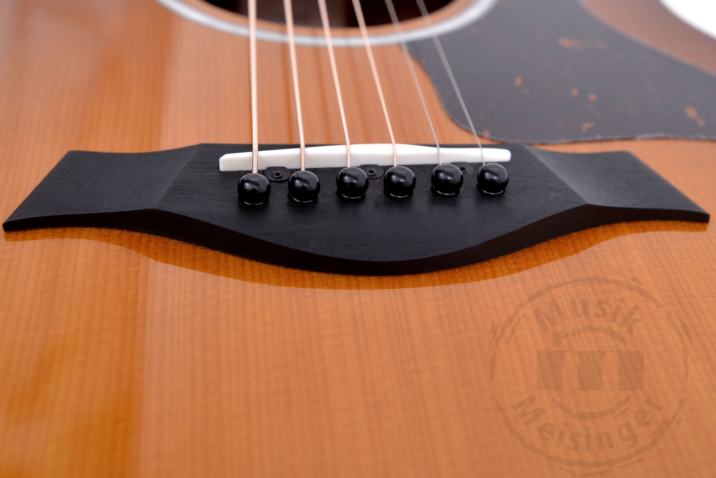 TAYLOR 214ce-K DLX Special Edition Honeyburst