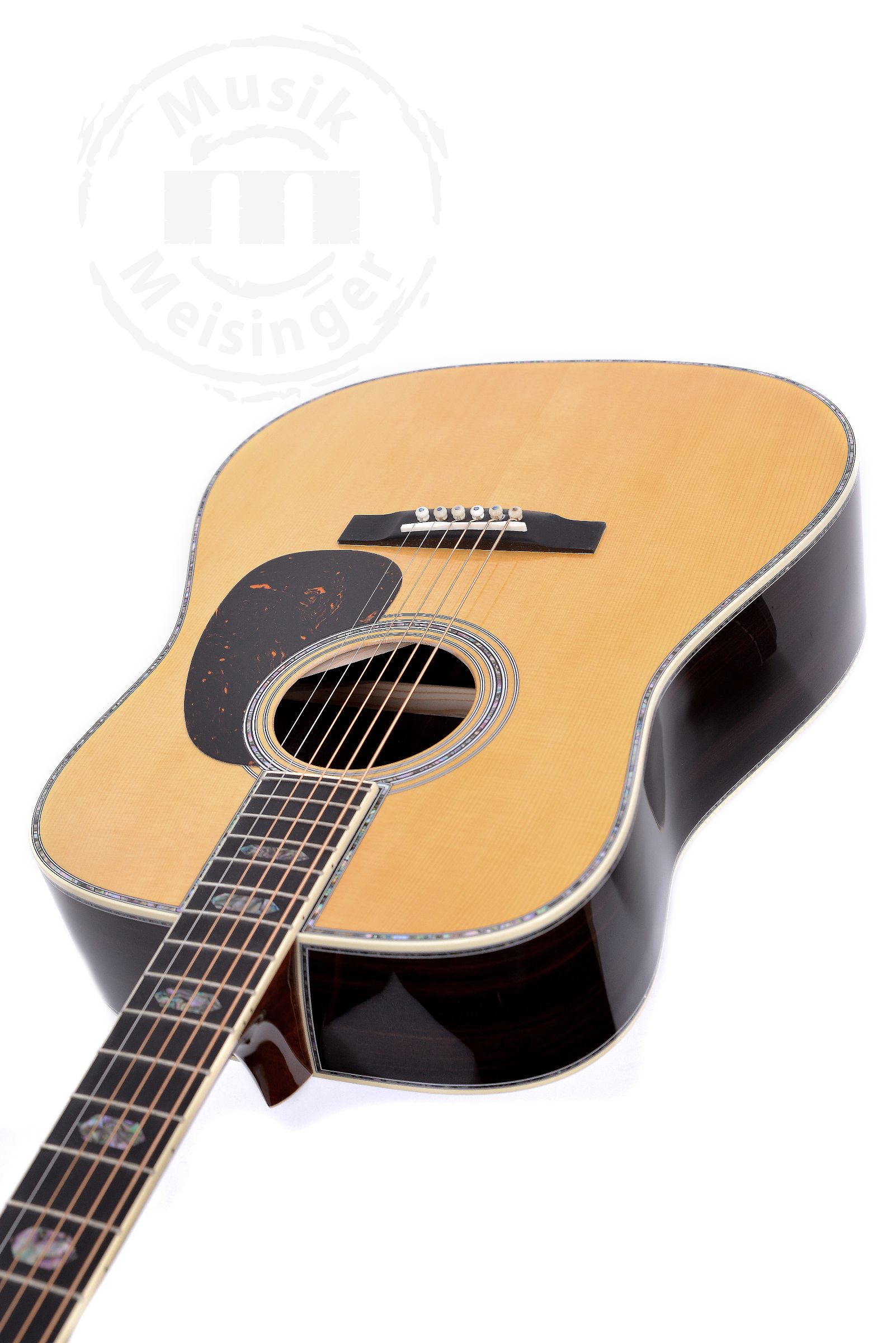 MARTIN GUITARS D-45