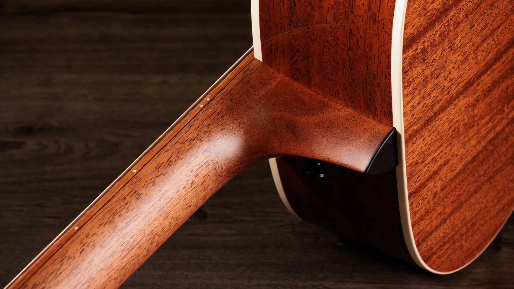TAYLOR Ben Harper Gold Label 512e