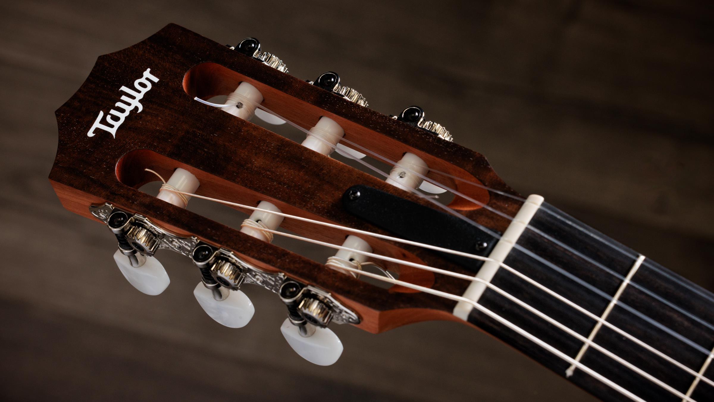 TAYLOR Academy 12e-N LTD, Figured Koa/Spruce TAYLOR Academy 12e-N LTD, Figured Koa/Spruce