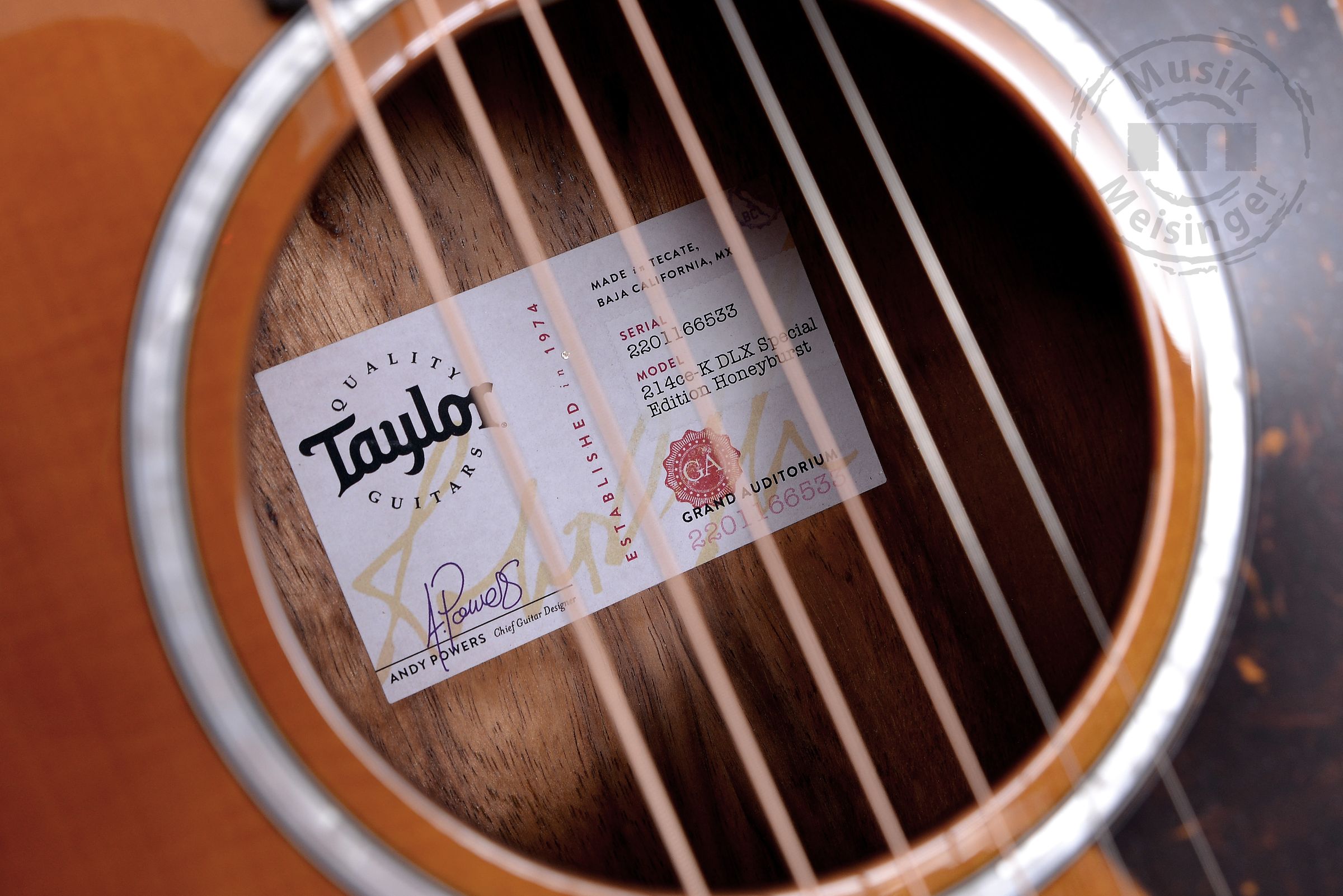 TAYLOR 214ce-K DLX Special Edition Honeyburst
