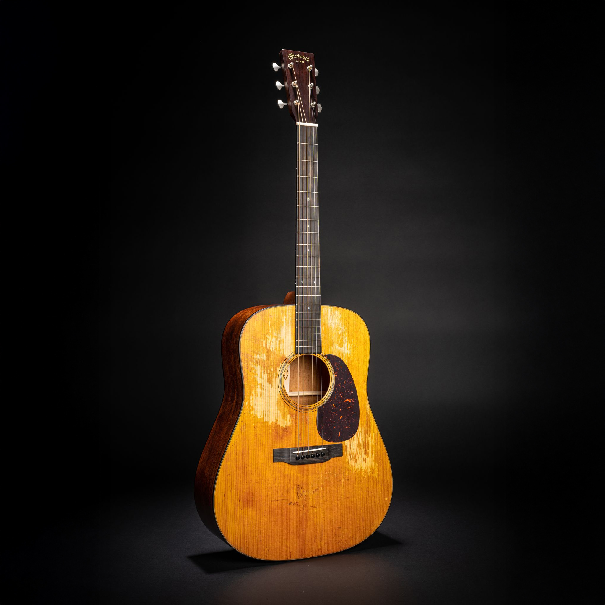 MARTIN GUITARS D-18 Streetlegend MARTIN GUITARS D-18 Streetlegend