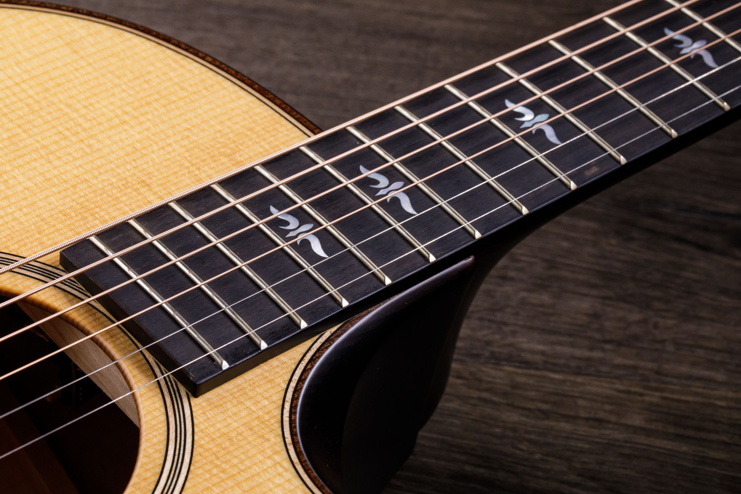 TAYLOR Builder's Edition 614ce,Nat Top TAYLOR Builder's Edition 614ce,Nat Top