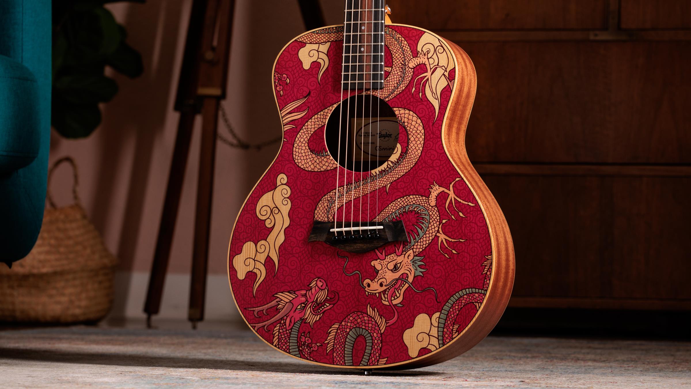 TAYLOR GS Mini-e Special Edition,Dragon,Colorful