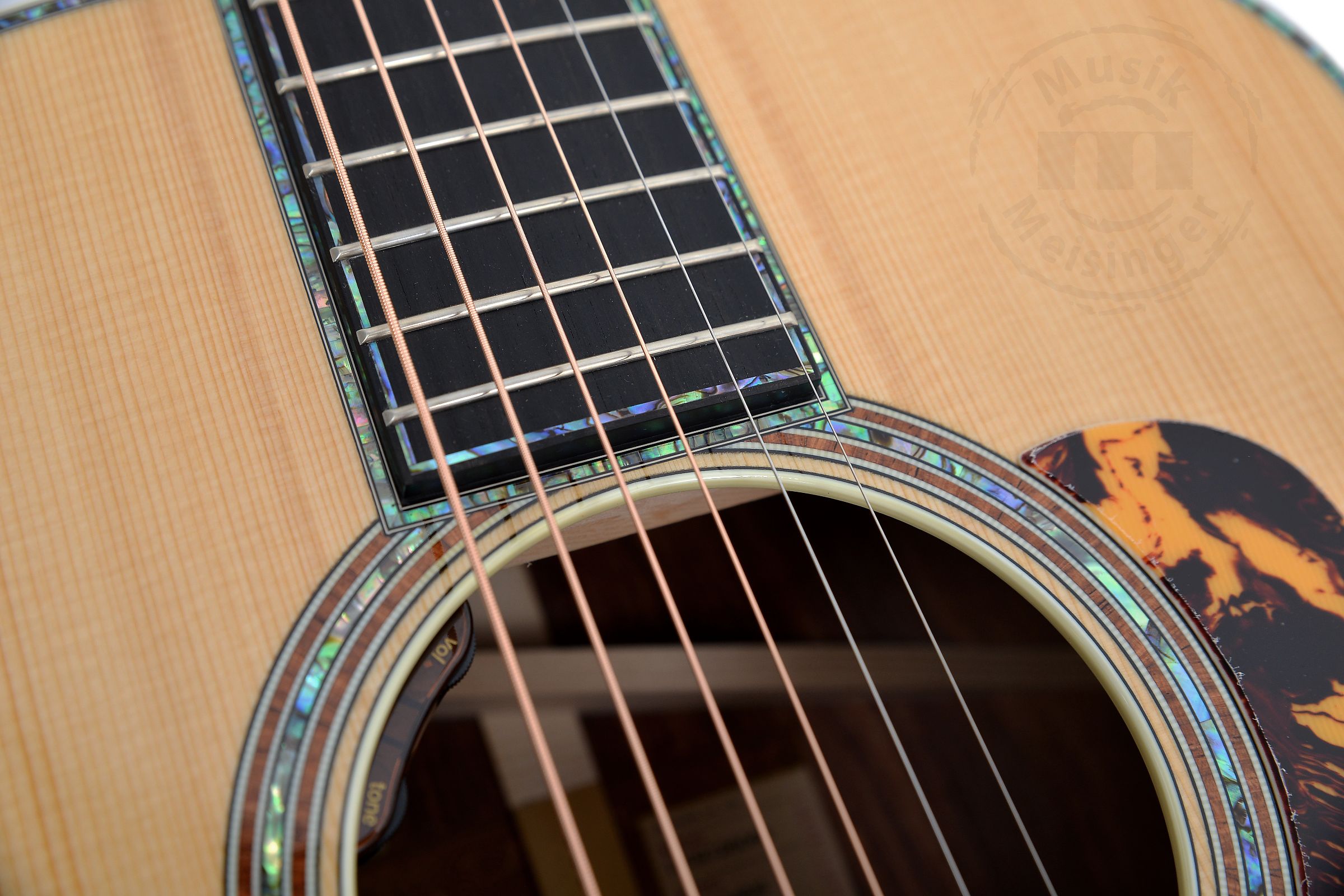 TAYLOR Gold Label 914e