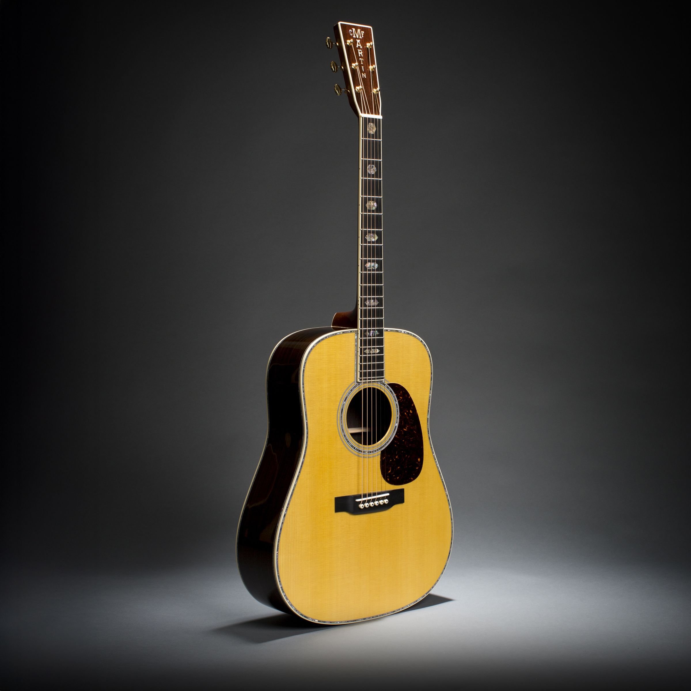 MARTIN GUITARS D-45 MARTIN GUITARS D-45