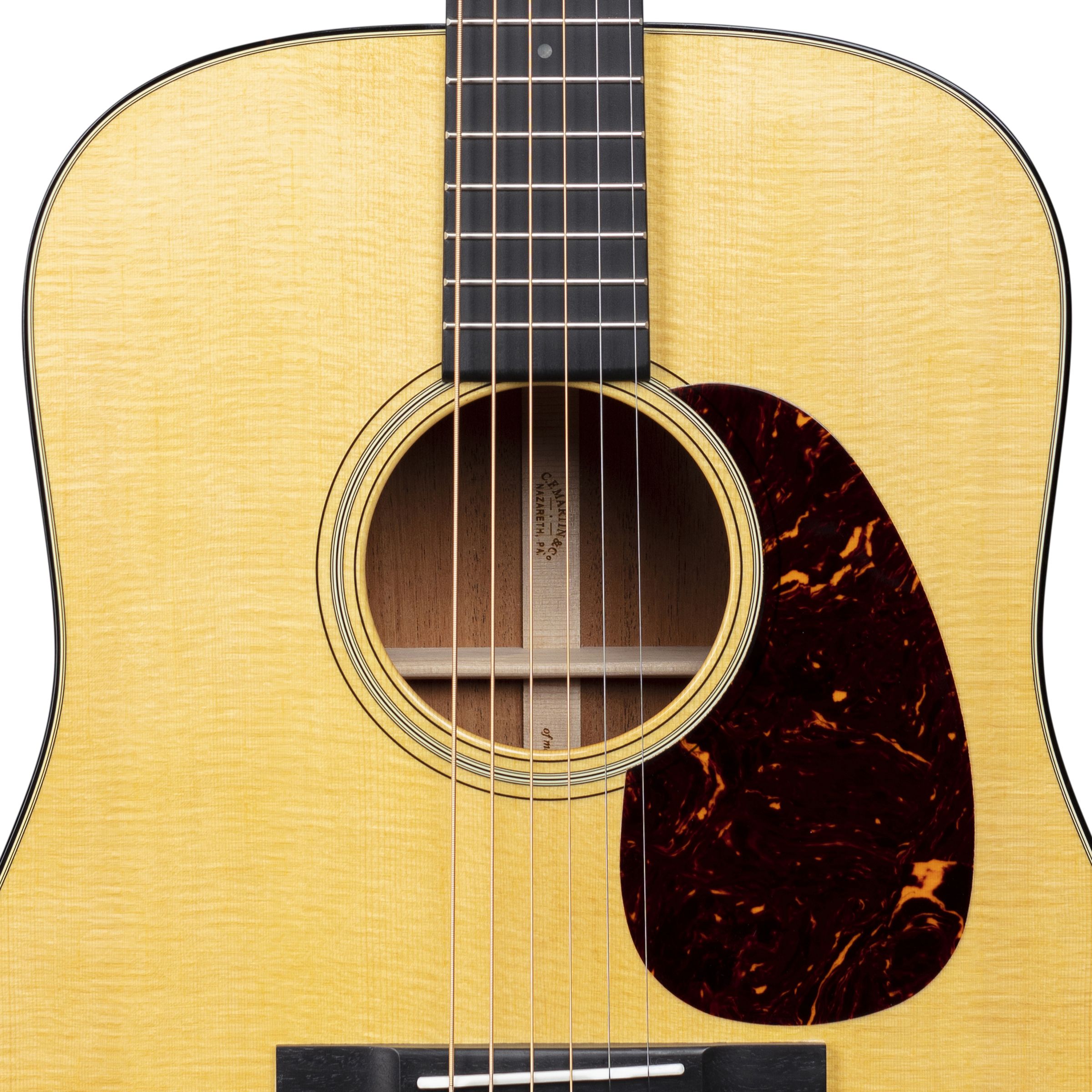 MARTIN GUITARS D-18 MARTIN GUITARS D-18