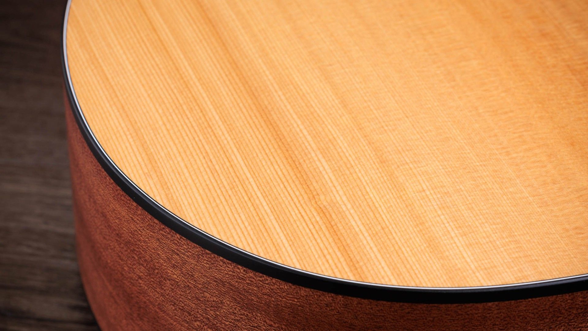 TAYLOR 114ce Sapele/Spruce TAYLOR 114ce Sapele/Spruce