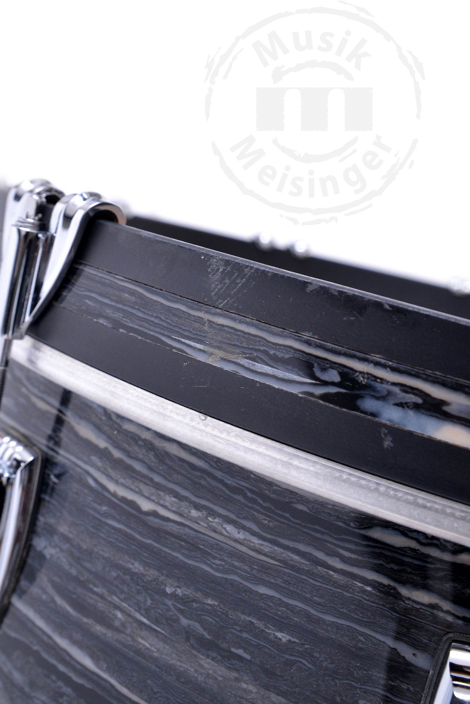 Ludwig Classic Maple 22BD/12TT/16FT Vintage Black Oyster