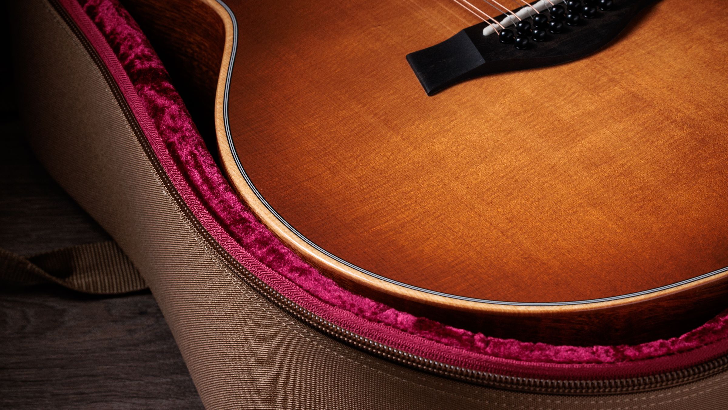 TAYLOR 354ce Studio Special Edition Honeyburst