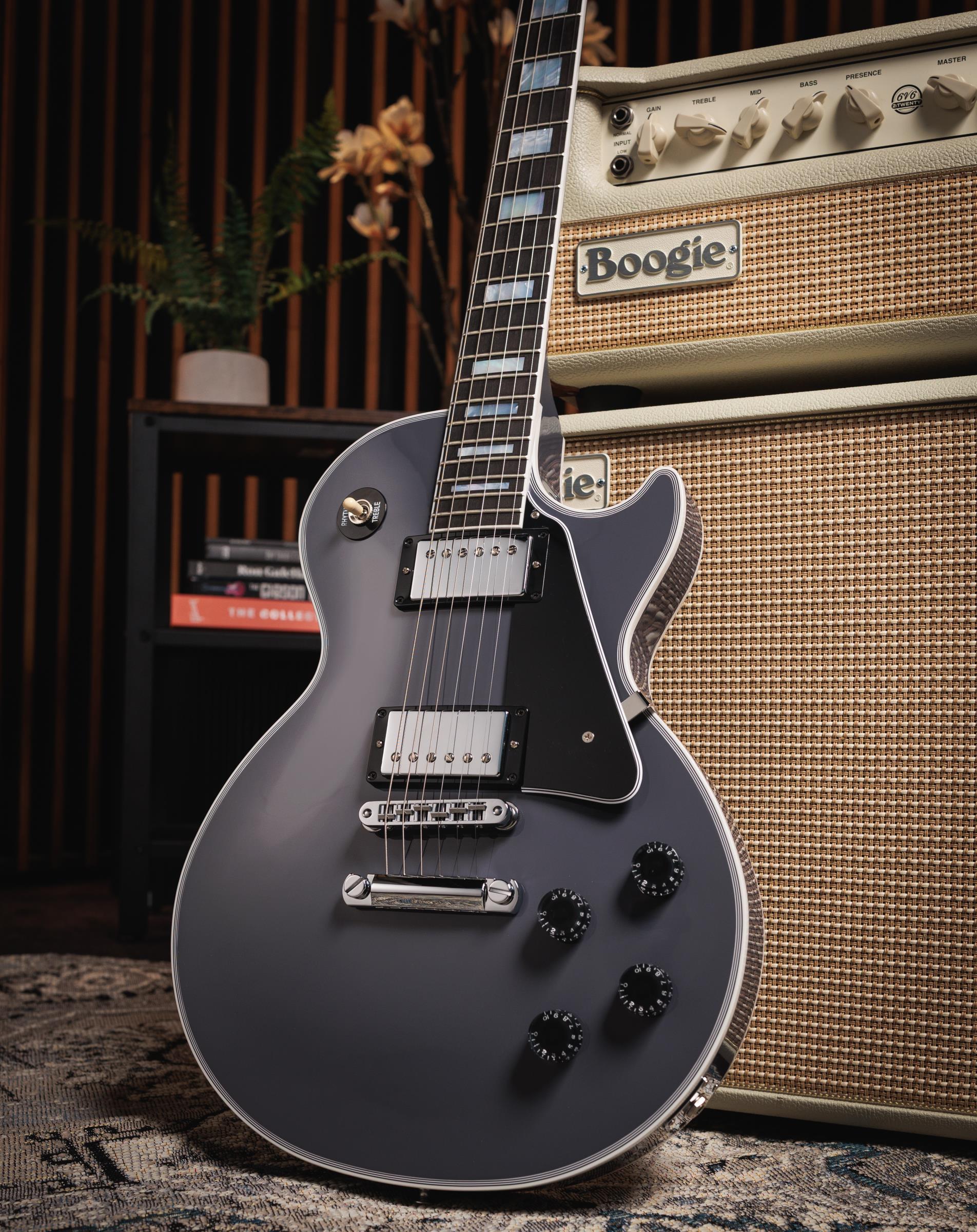 GIBSON Les Paul Custom Artic Blast Gloss GIBSON Les Paul Custom Artic Blast Gloss