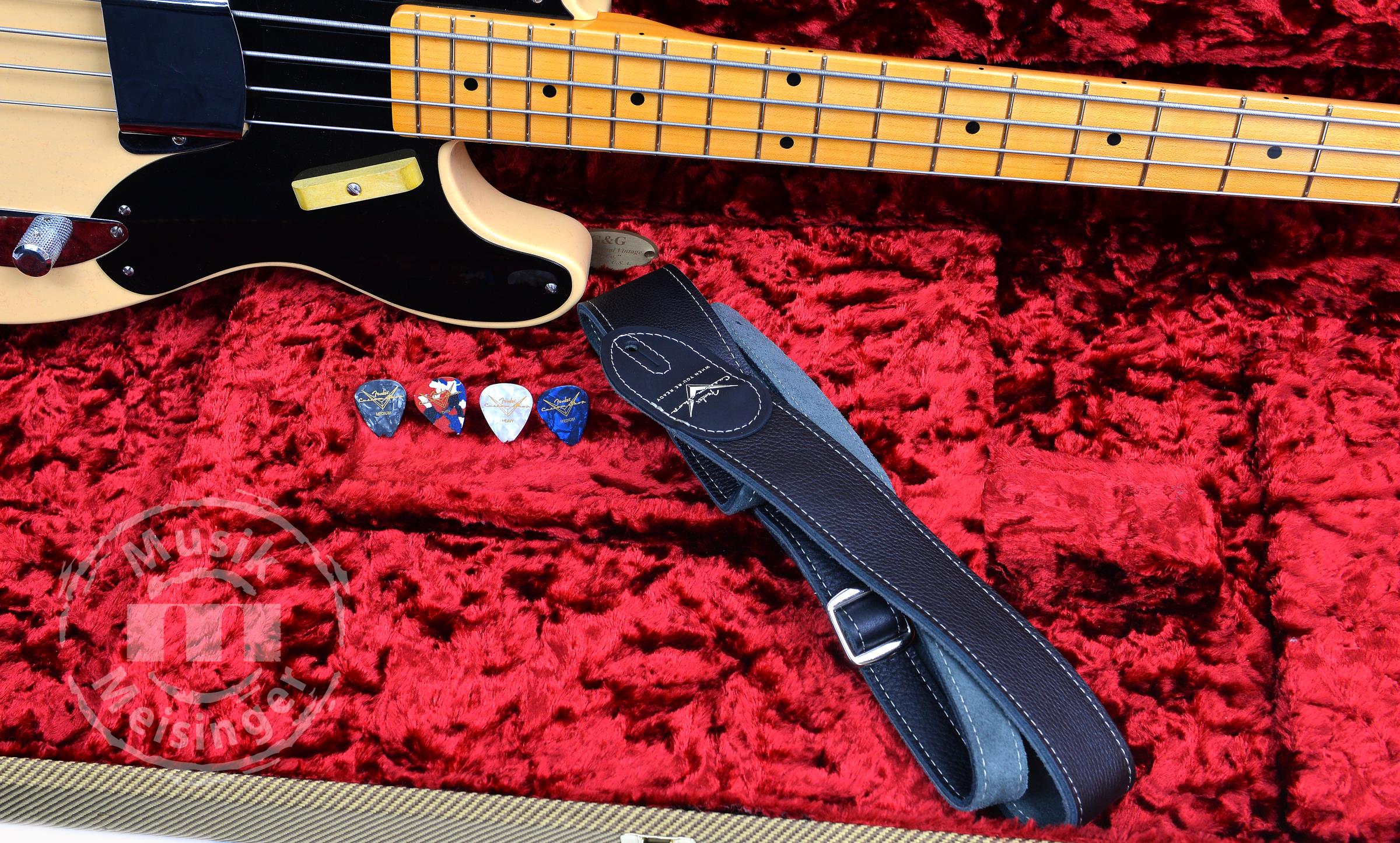 FENDER VINTAGE CUSTOM 1951 PBASS - NBL