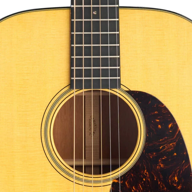 MARTIN GUITARS 000-18 MARTIN GUITARS 000-18